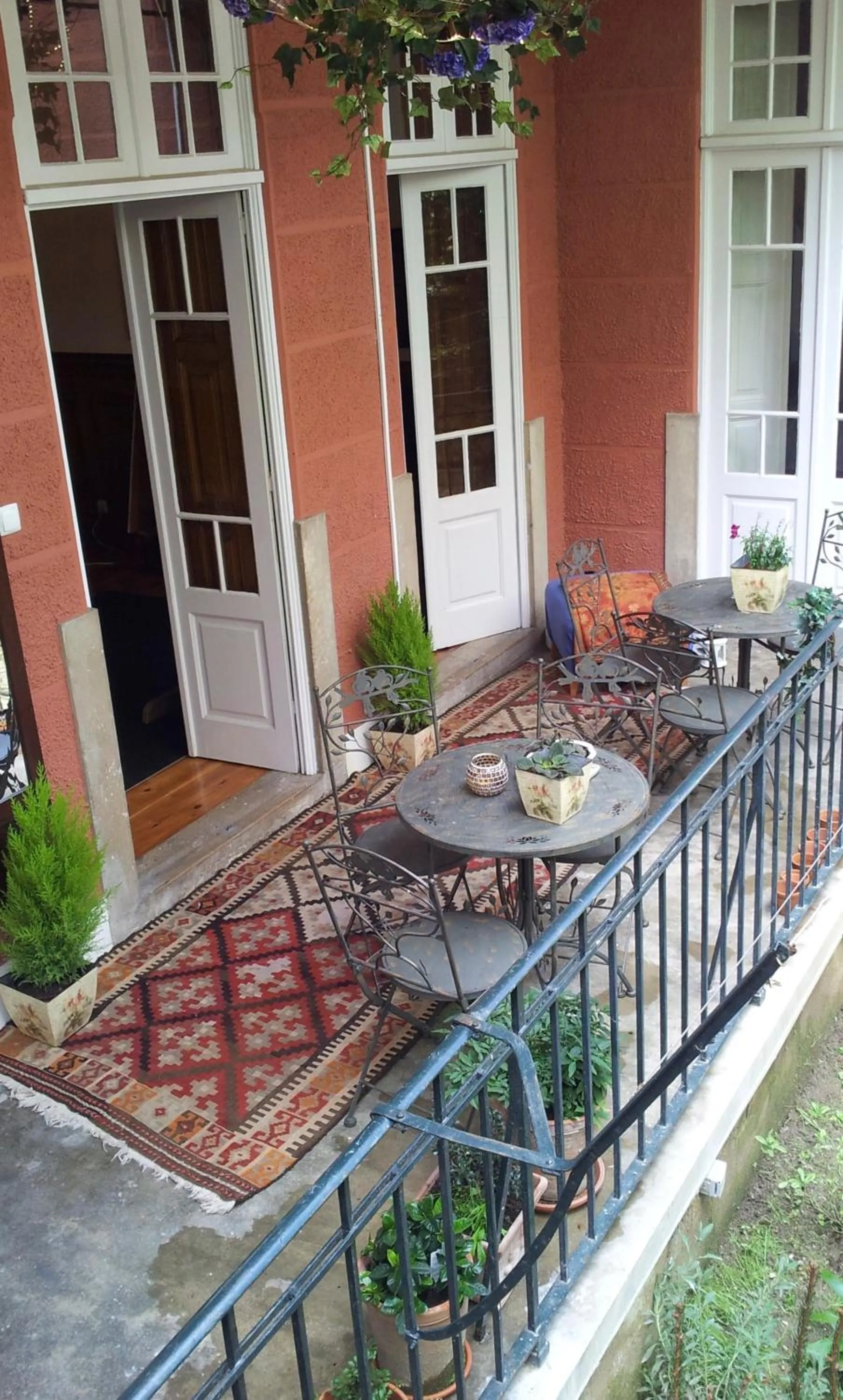 Garden in Whatever Art B&B