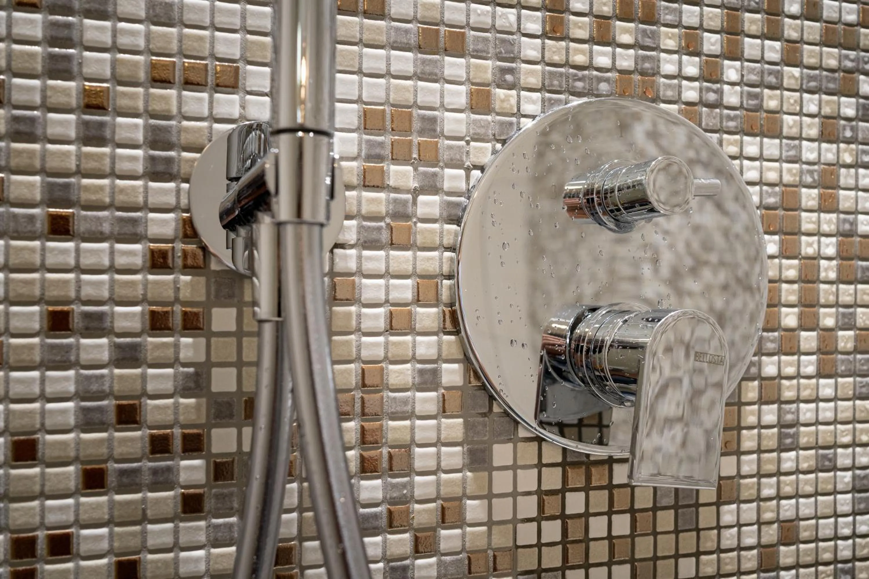 Shower in Hotel Garden Sea Wellness & Spa 4 stelle superior