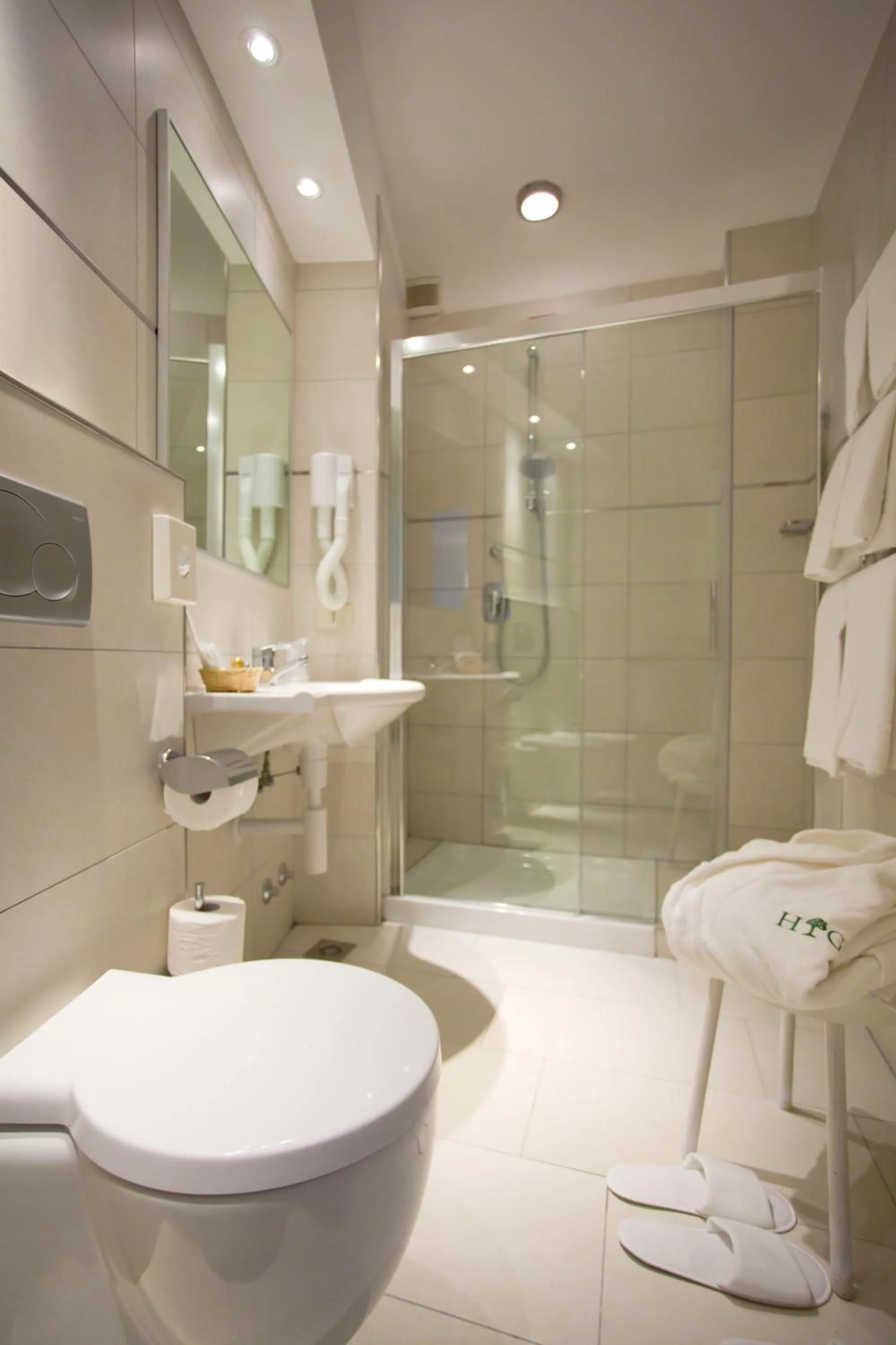 Shower in Hotel Garden Sea Wellness & Spa 4 stelle superior