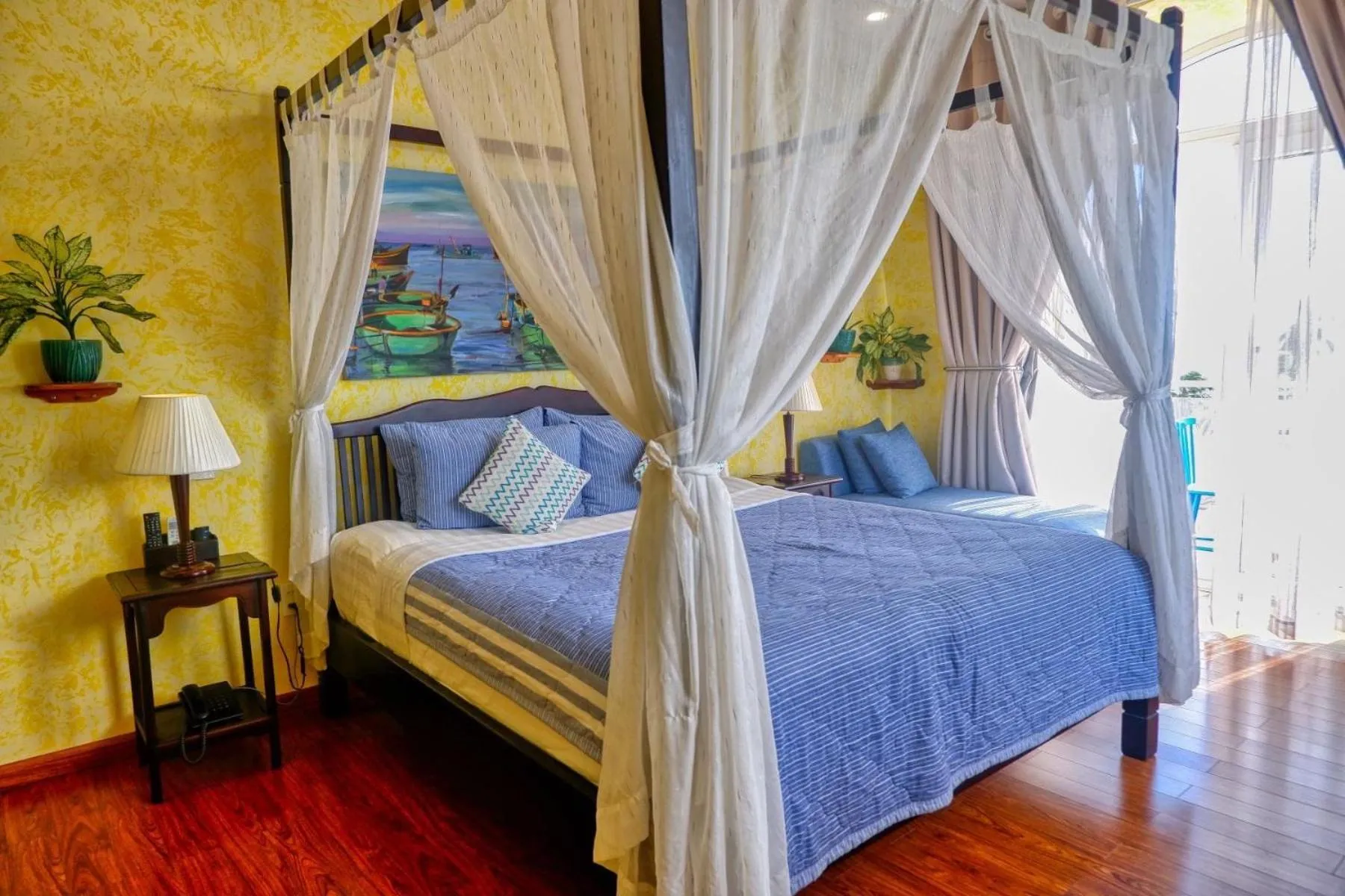 Bed in La Marina Boutique Hotel & Spa