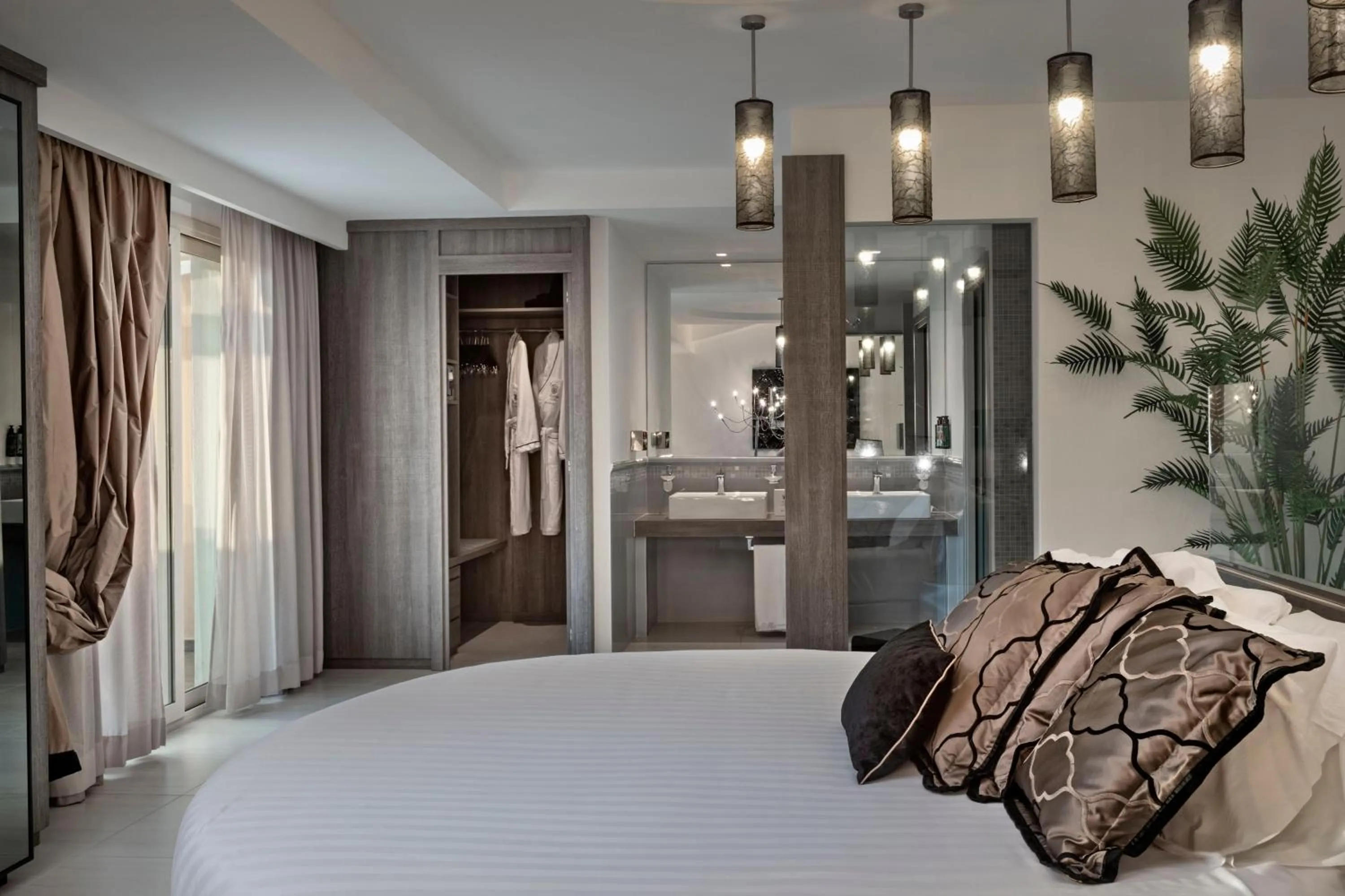 Photo of the whole room, Bed in Grand Hotel Resort&SPA Ma&Ma - Adults Only