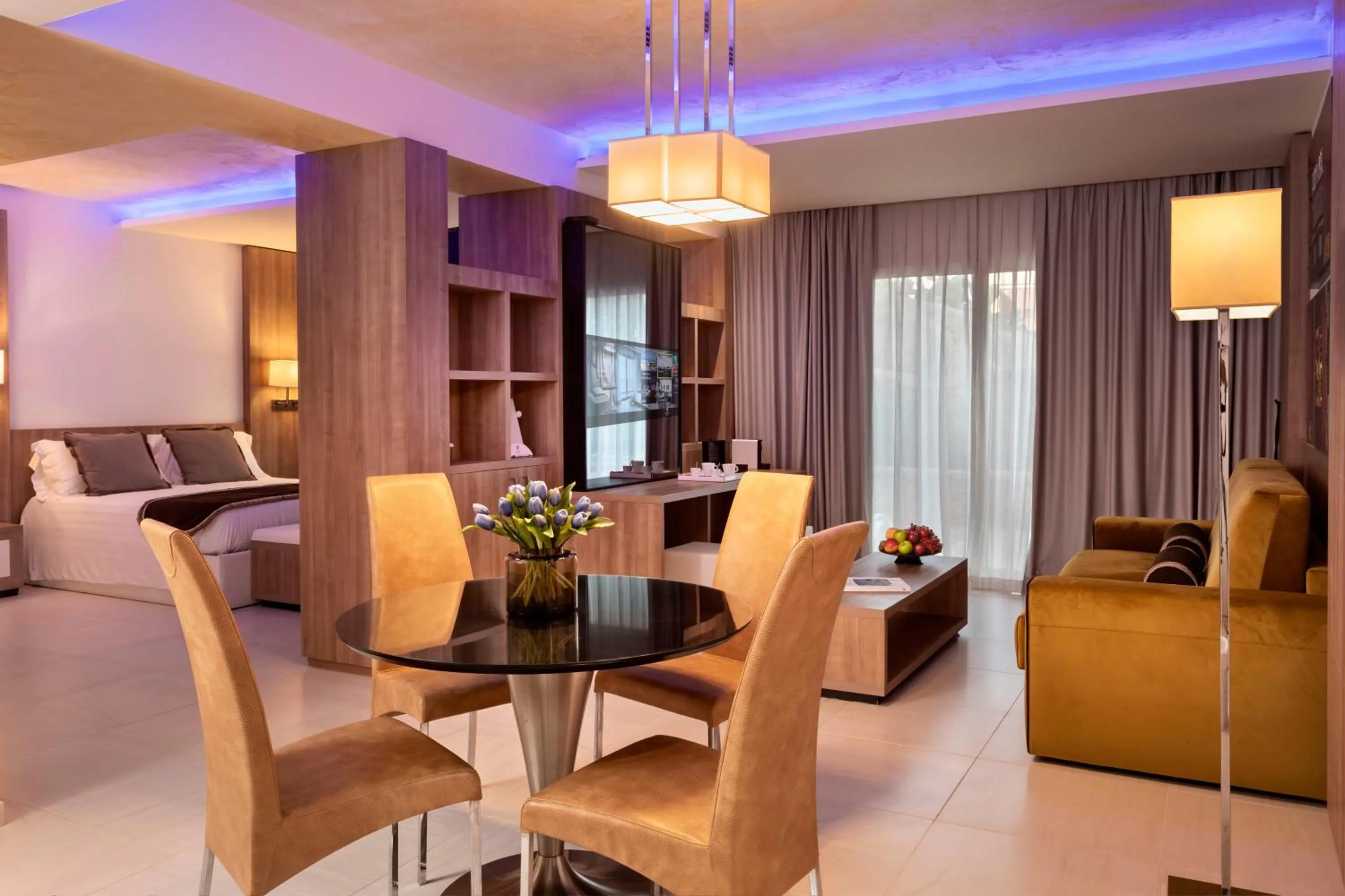 TV and multimedia in Grand Hotel Resort&SPA Ma&Ma - Adults Only