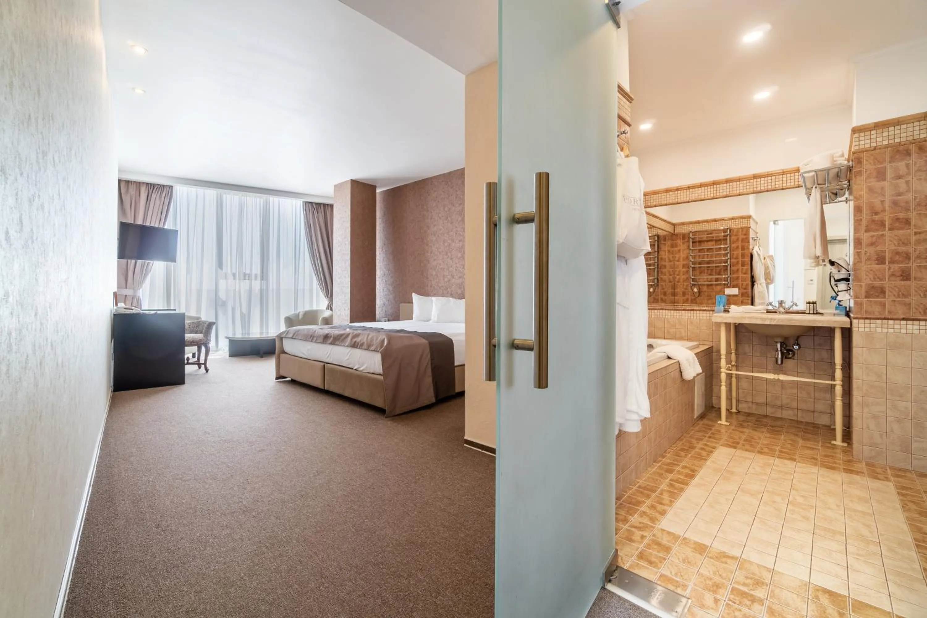 Bathroom, Bed in Boutique Hotel Portofino