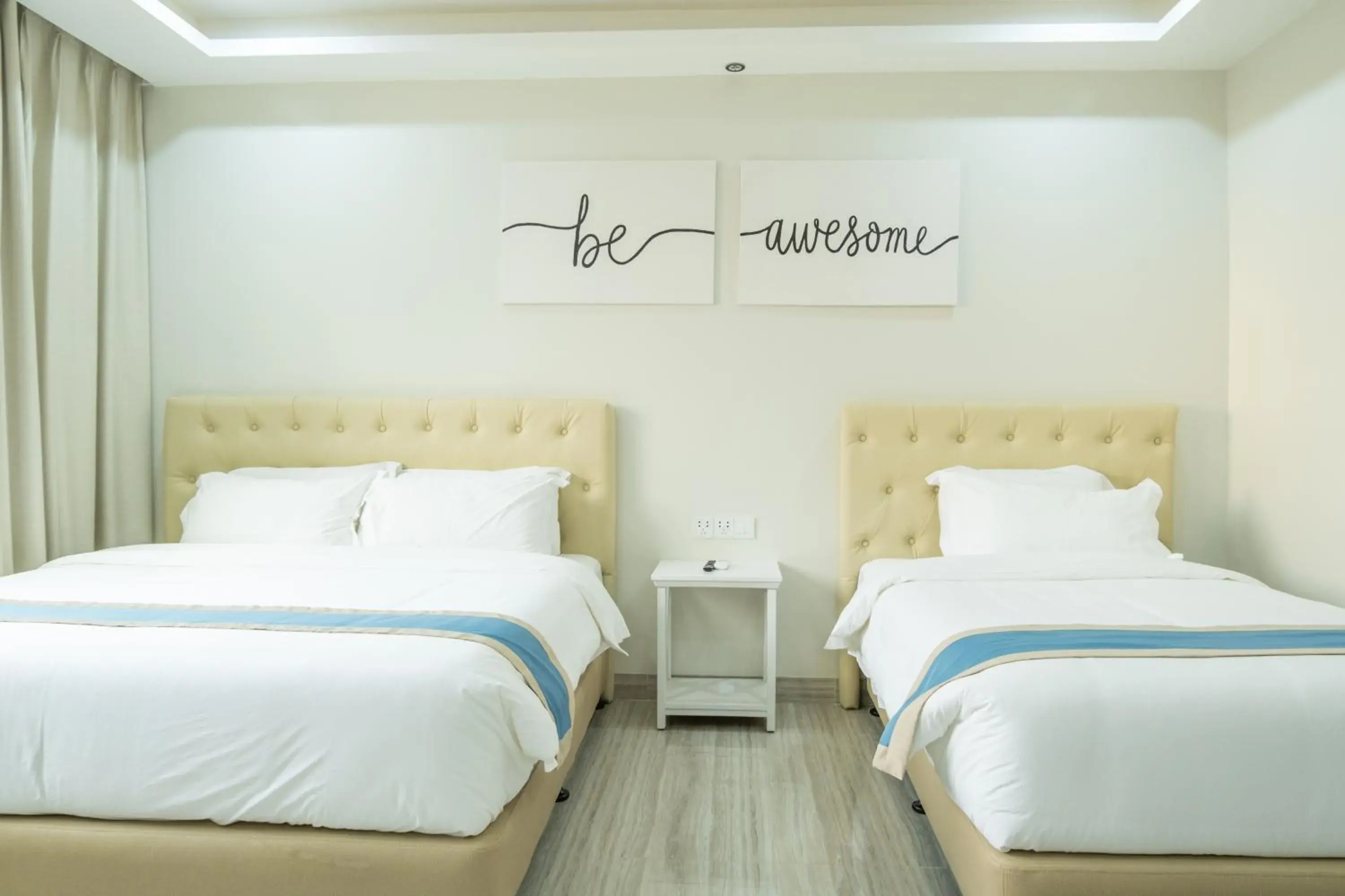 Bed in Hampton Suites Bed in Hampton Suites