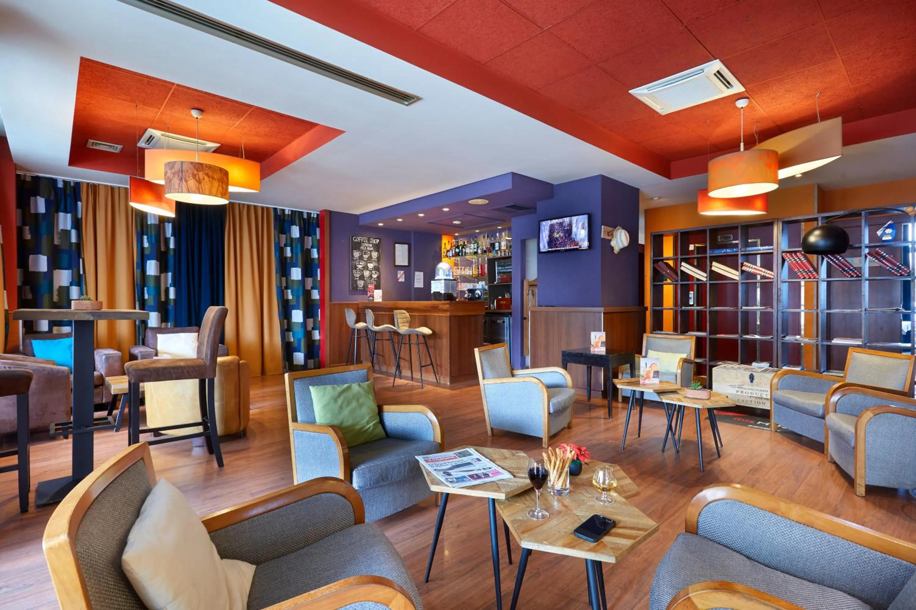 Lounge or bar in ibis Annemasse-Genève