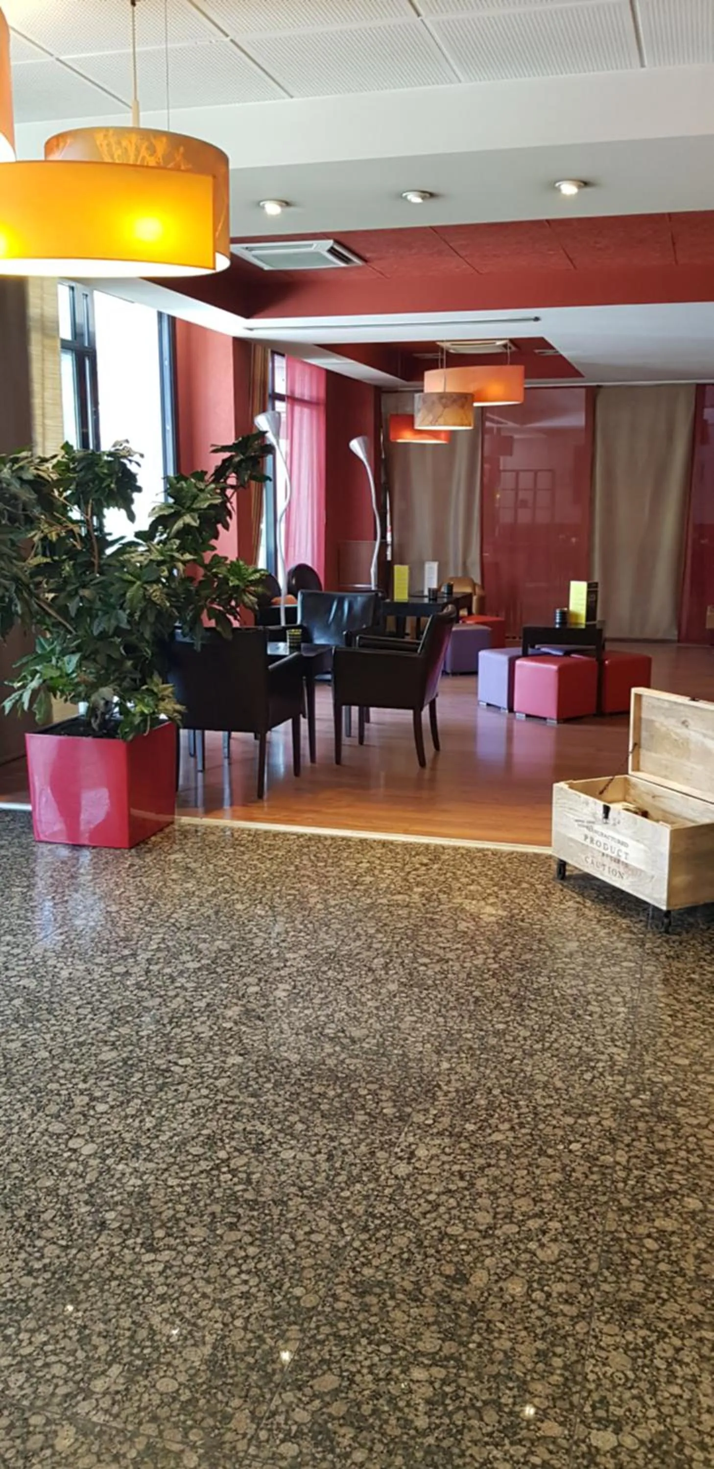 Lobby or reception in ibis Annemasse-Genève