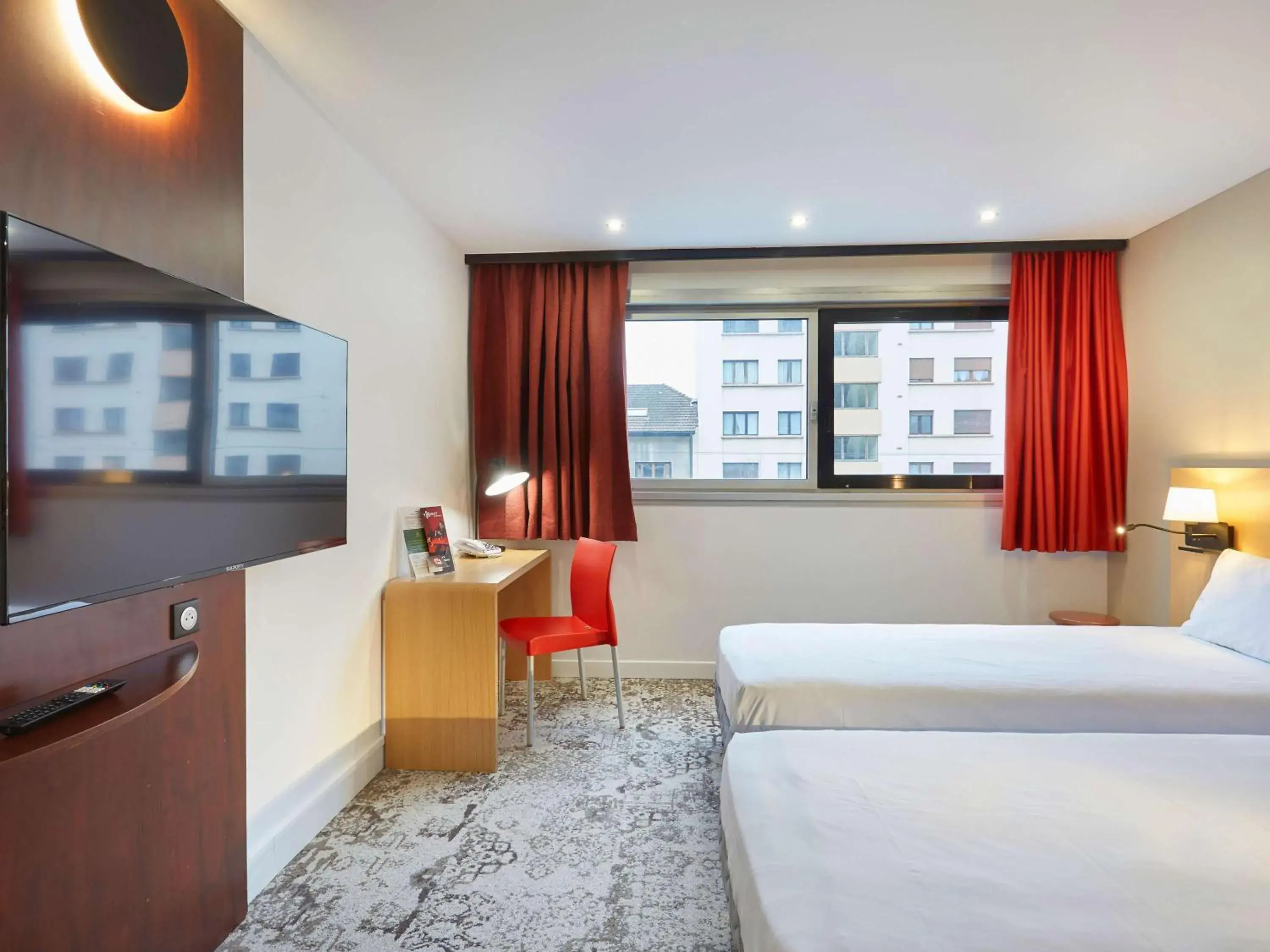 Bed in ibis Annemasse-Genève Bed in ibis Annemasse-Genève