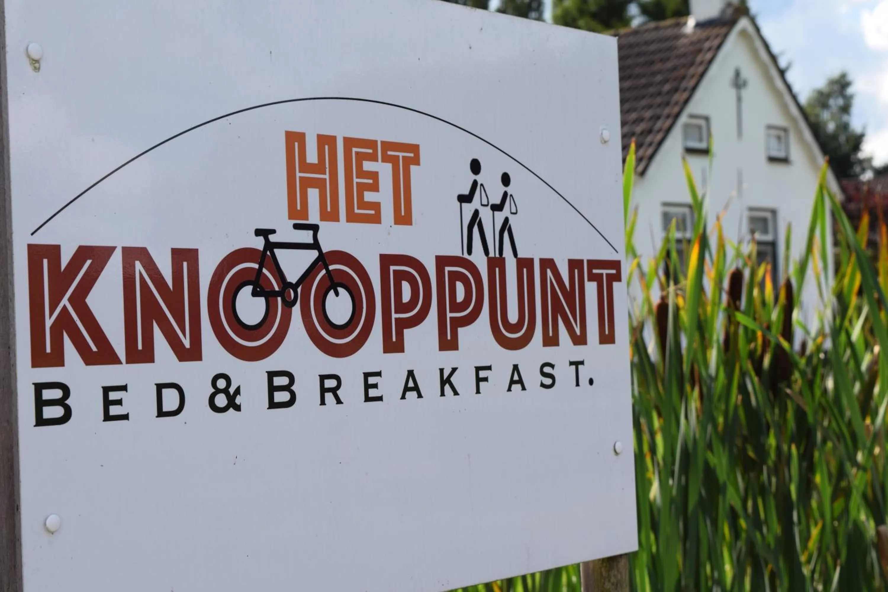 Property logo or sign in Sfeervol Appartement Het Knooppunt