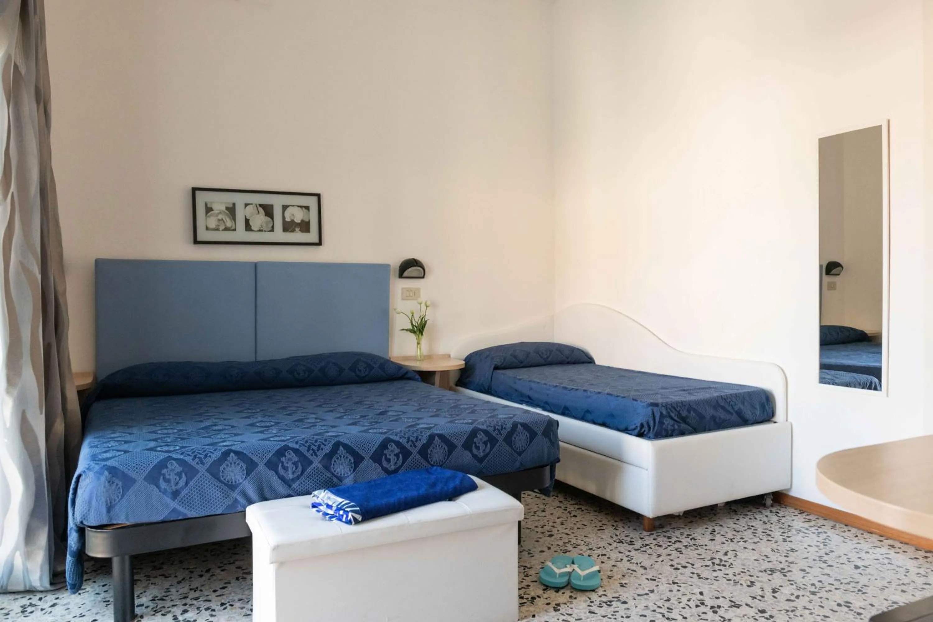 Bed in Hotel Smart Cervia B&B