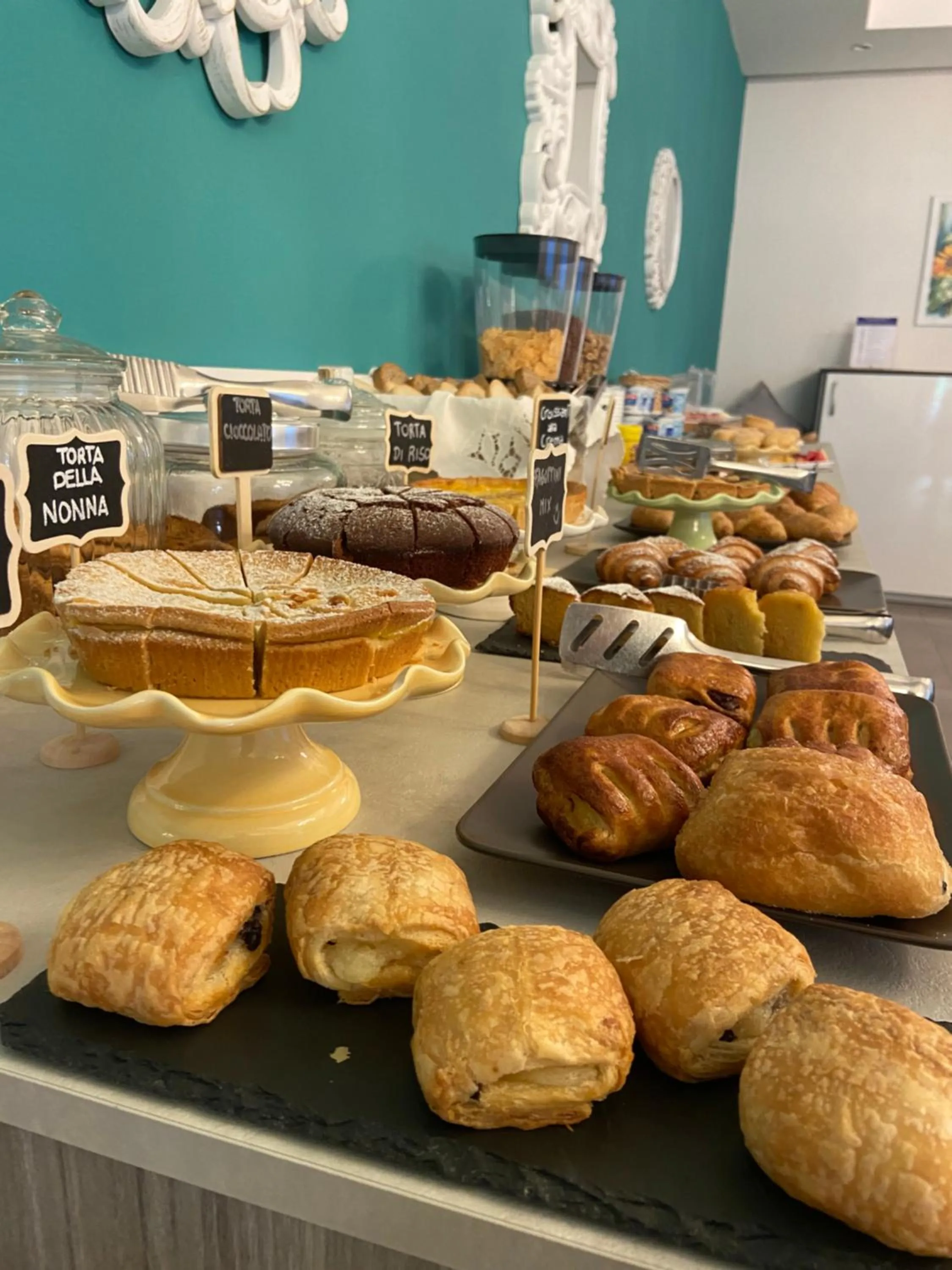 Food and drinks in Hotel Smart Cervia B&B