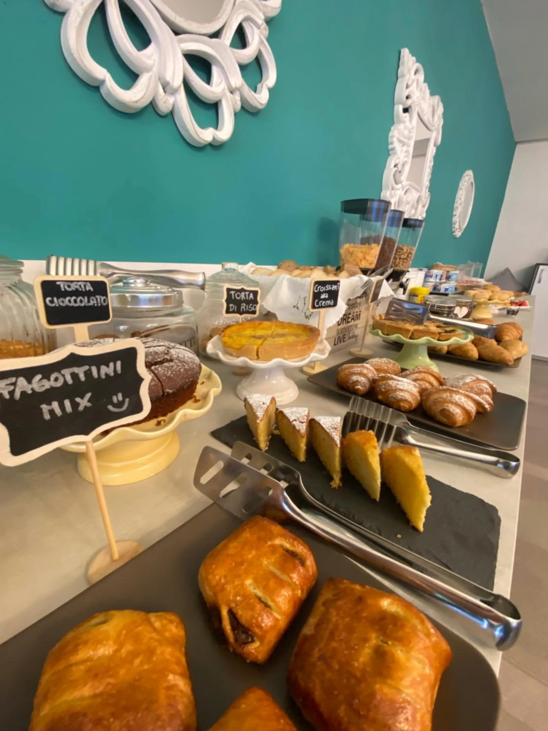 Food and drinks in Hotel Smart Cervia B&B