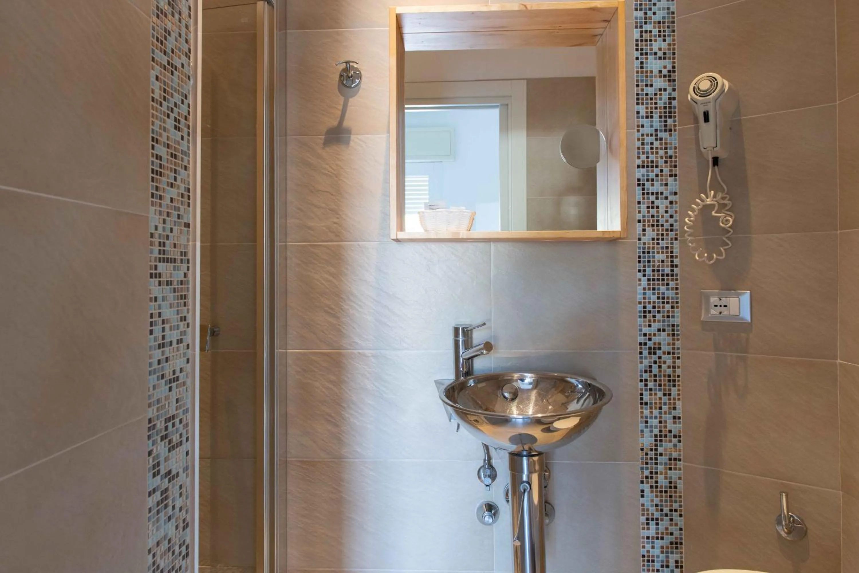 Shower in Hotel Smart Cervia B&B