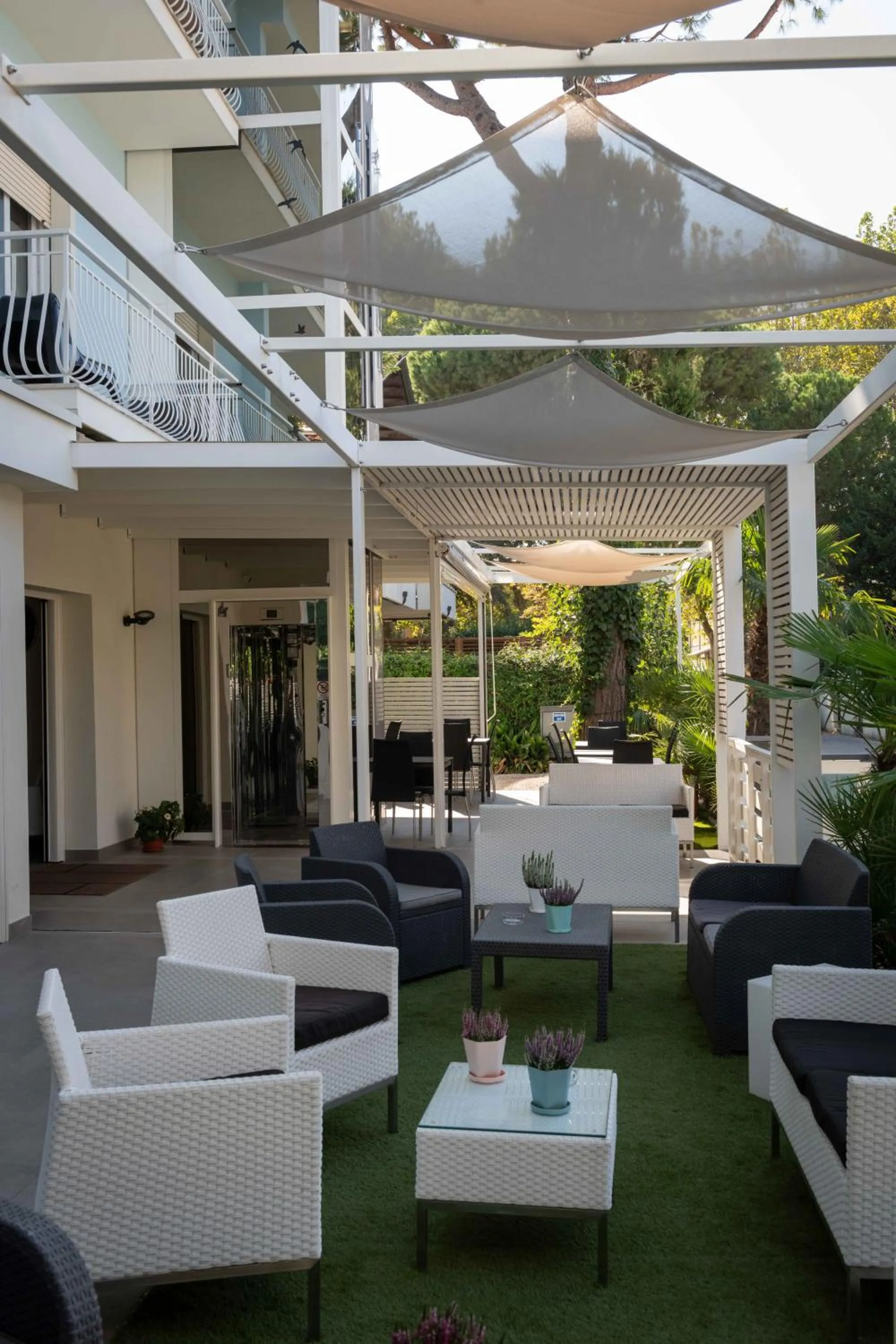 Summer in Hotel Smart Cervia B&B