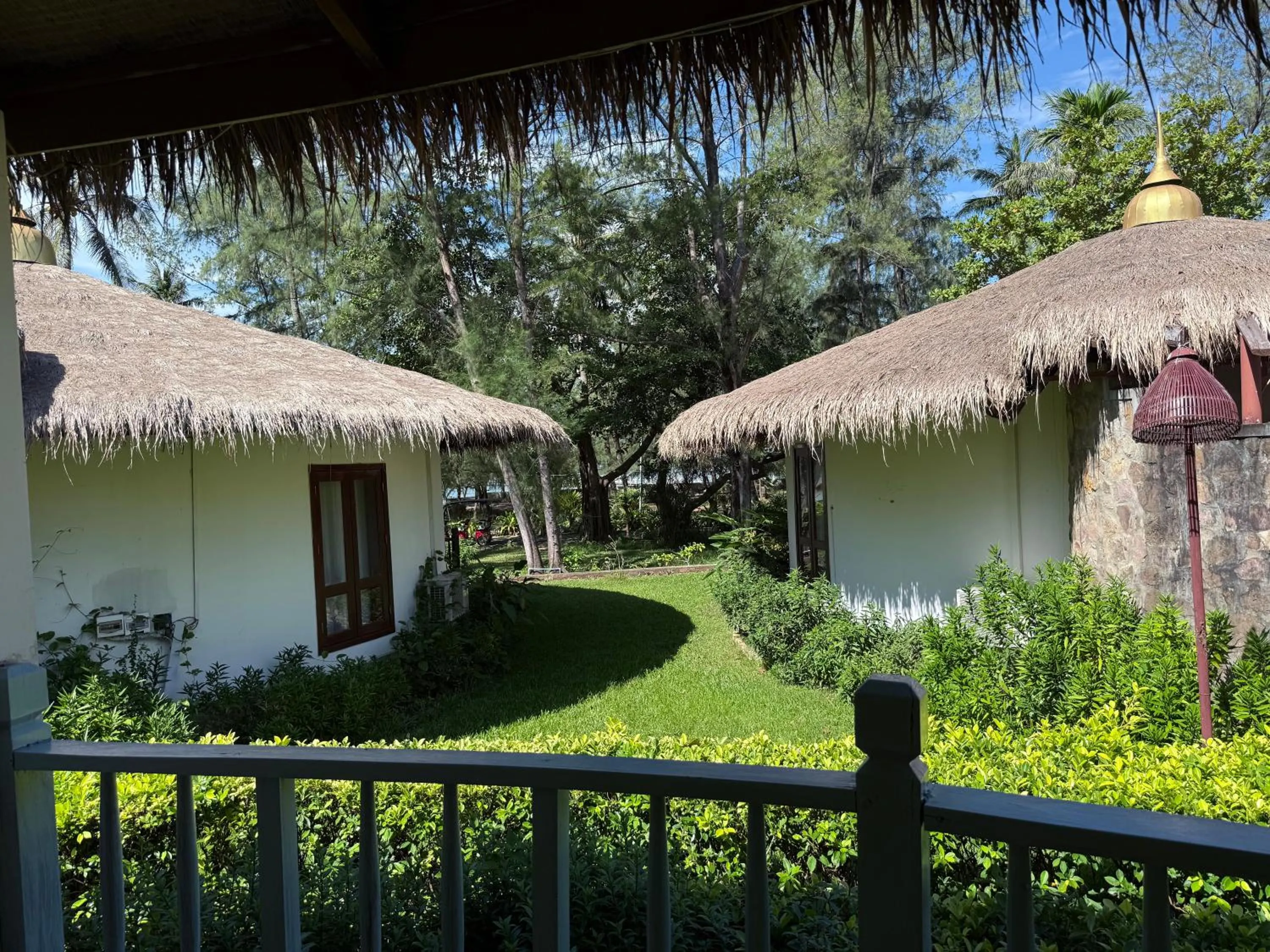 Garden view in Nataya Round House Coral Bay Resort