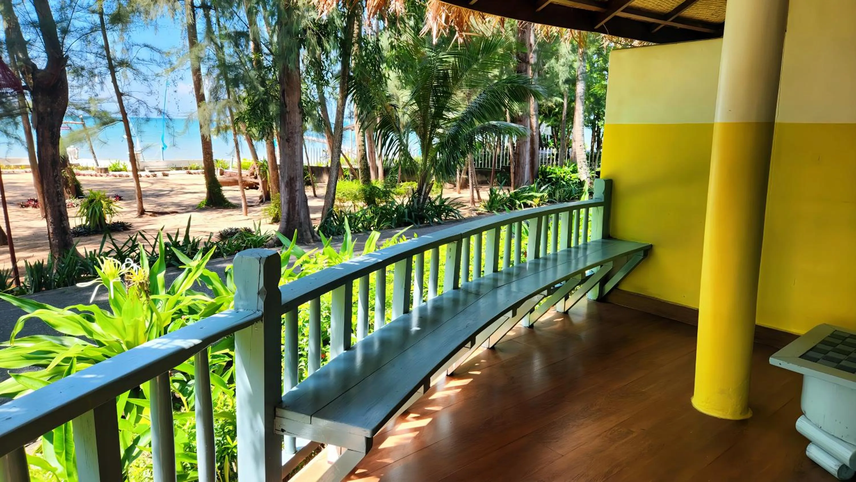Balcony/Terrace in Nataya Round House Coral Bay Resort