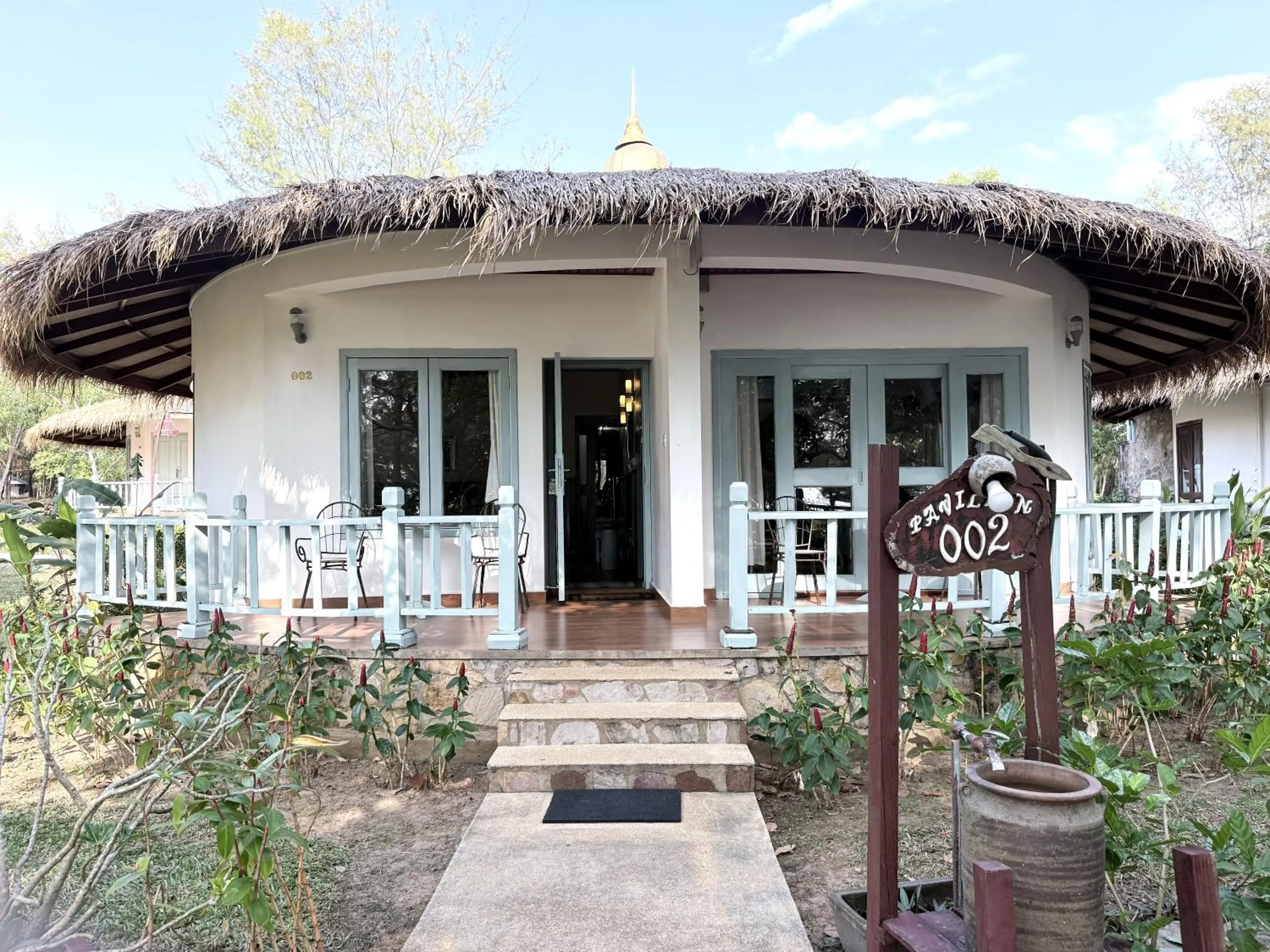 Nataya Round House Coral Bay Resort