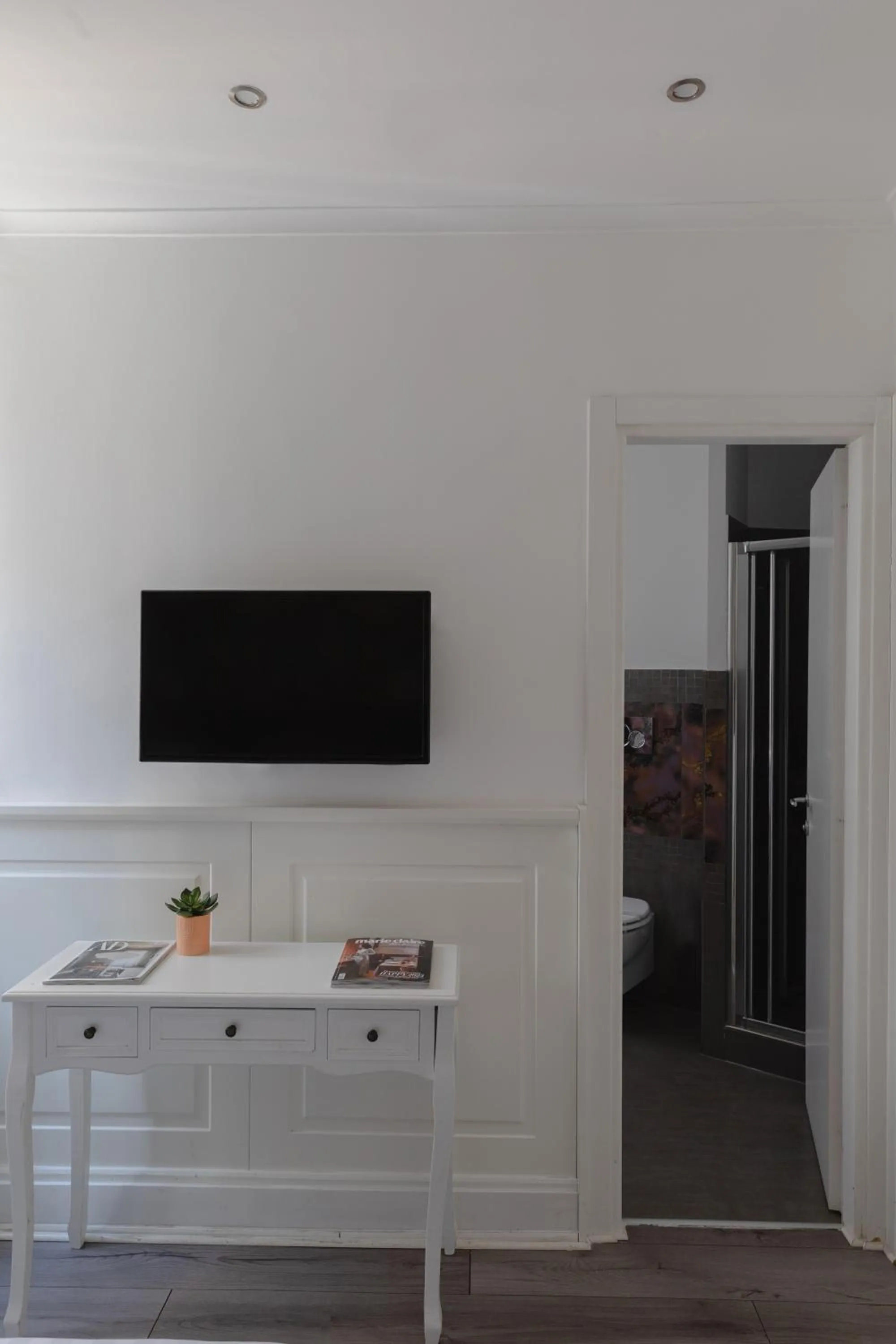 TV and multimedia in Relais Roma Centro