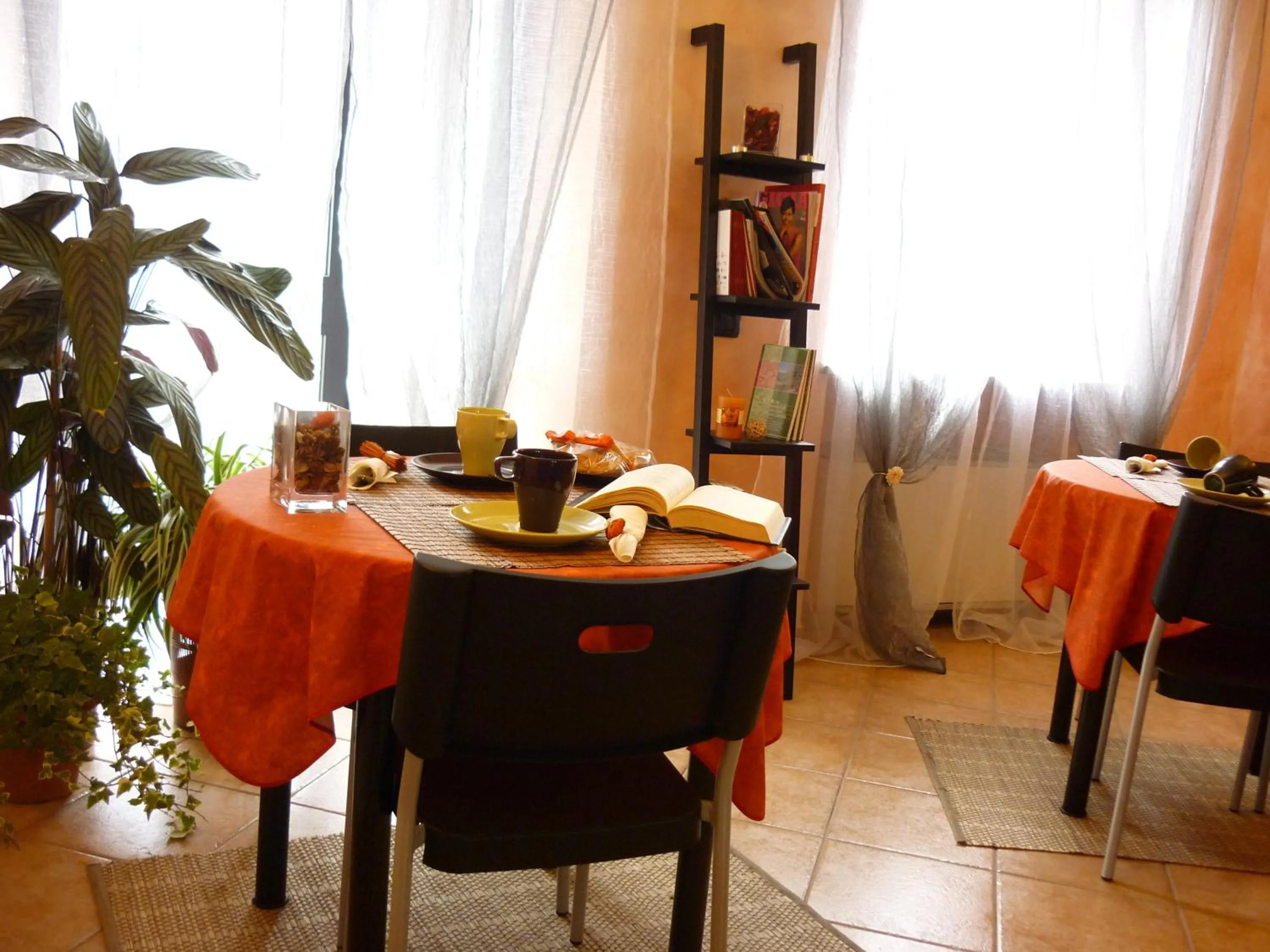 Restaurant/places to eat in Antica Corte