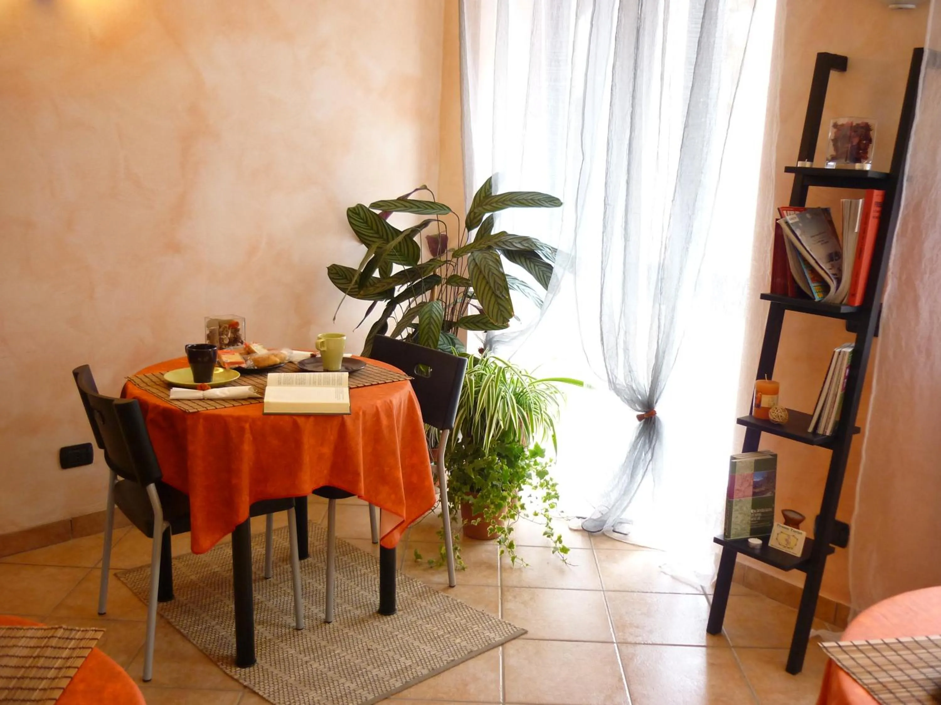 Restaurant/places to eat in Antica Corte