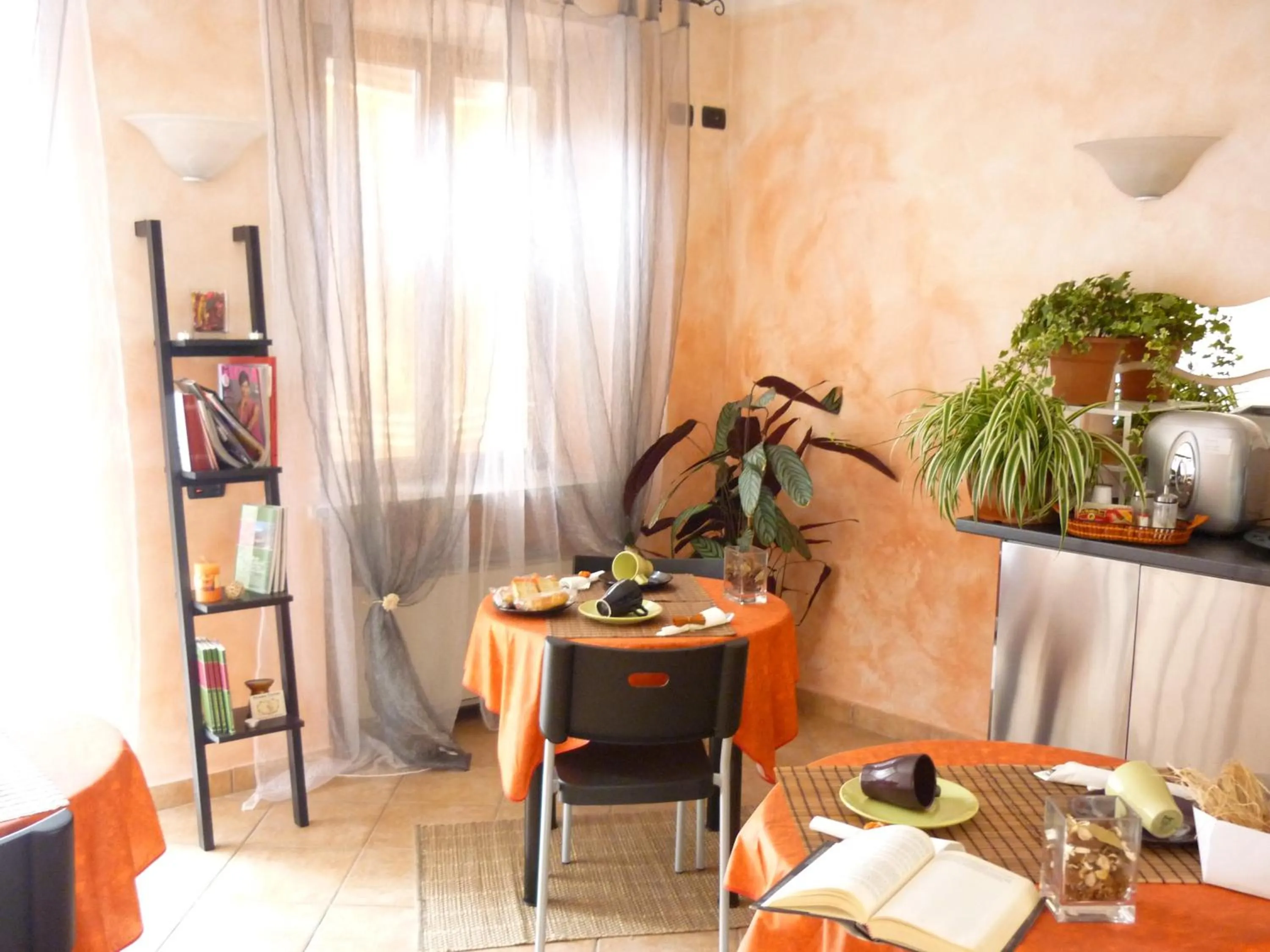 Restaurant/places to eat in Antica Corte