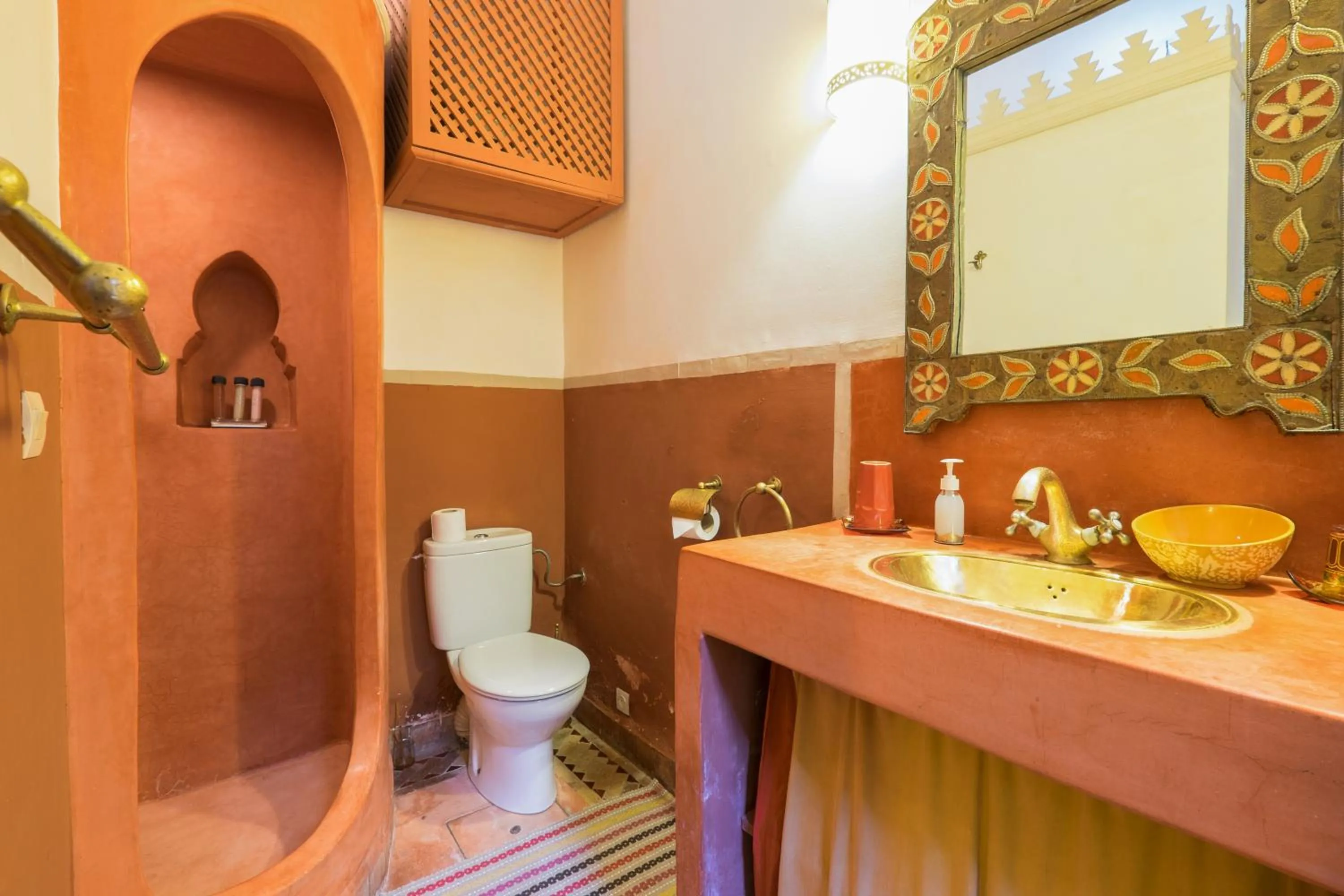 Shower in Riad Sable Chaud