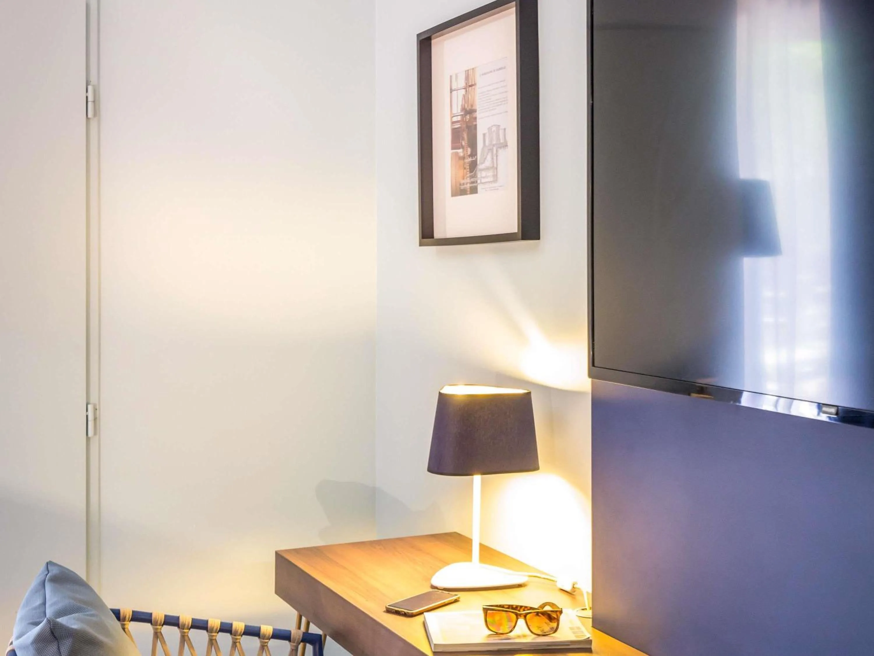 Bedroom in Mercure Marseille Centre Bompard La Corniche