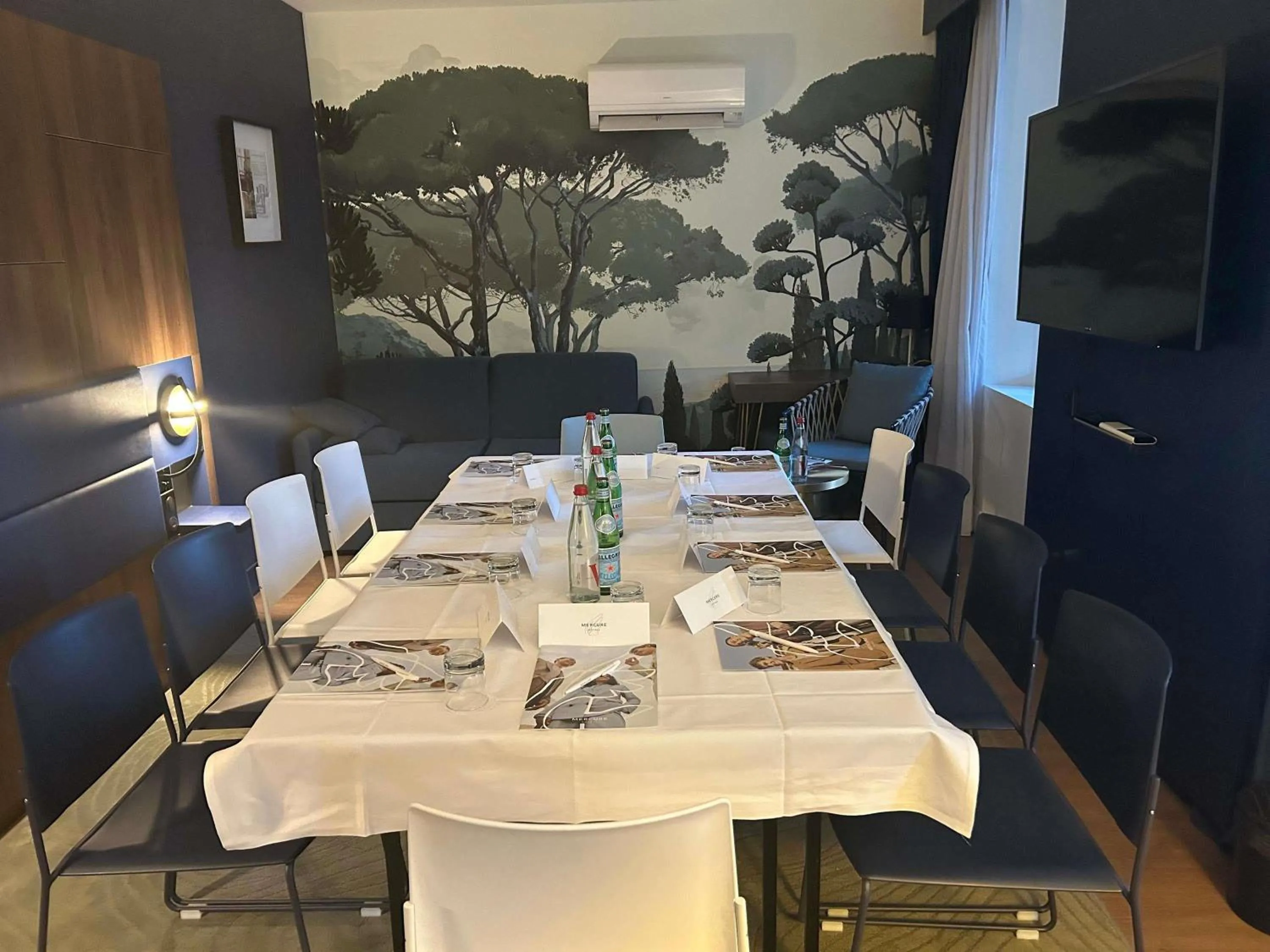 Meeting/conference room in Mercure Marseille Centre Bompard La Corniche