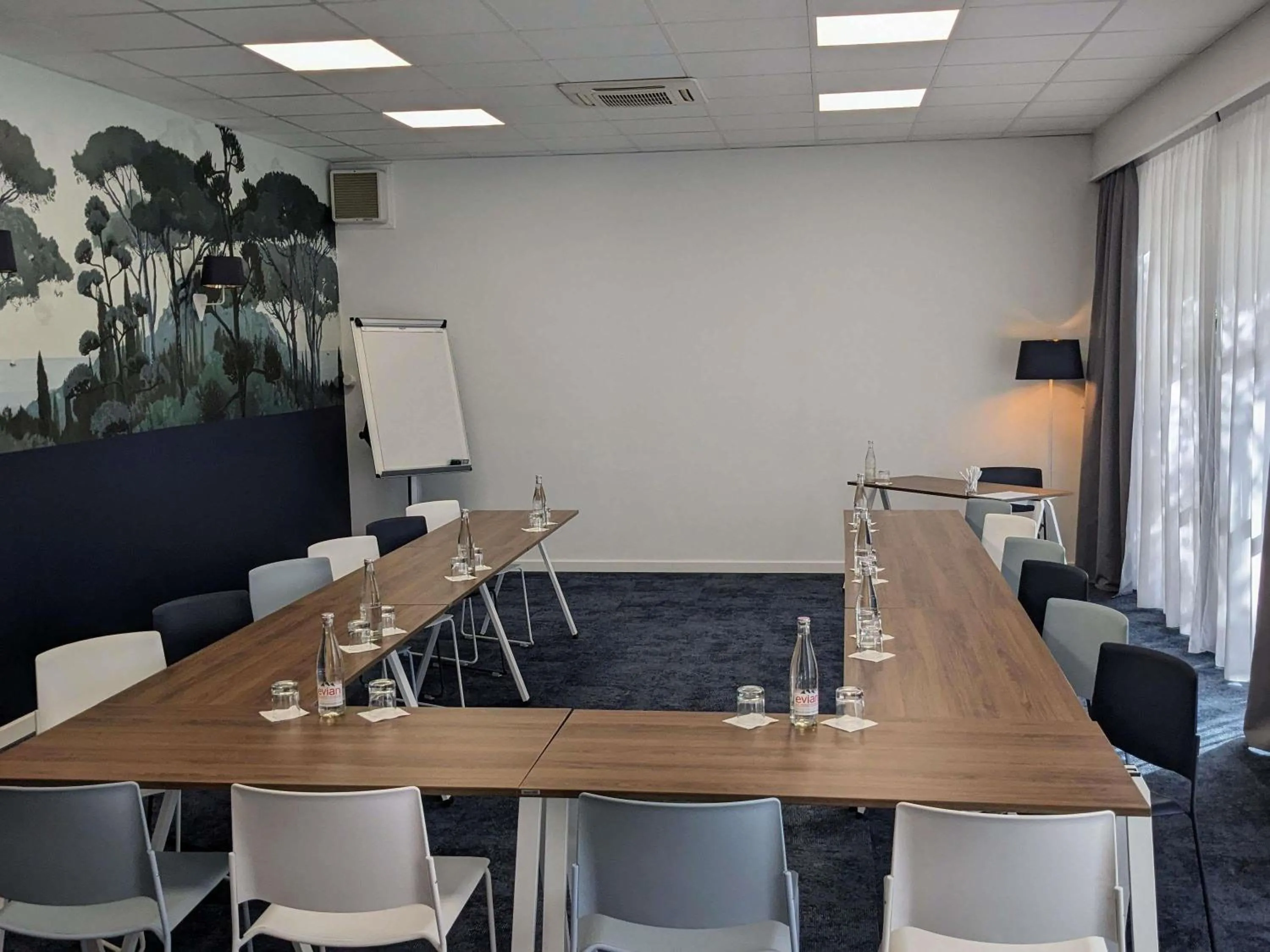 Meeting/conference room in Mercure Marseille Centre Bompard La Corniche