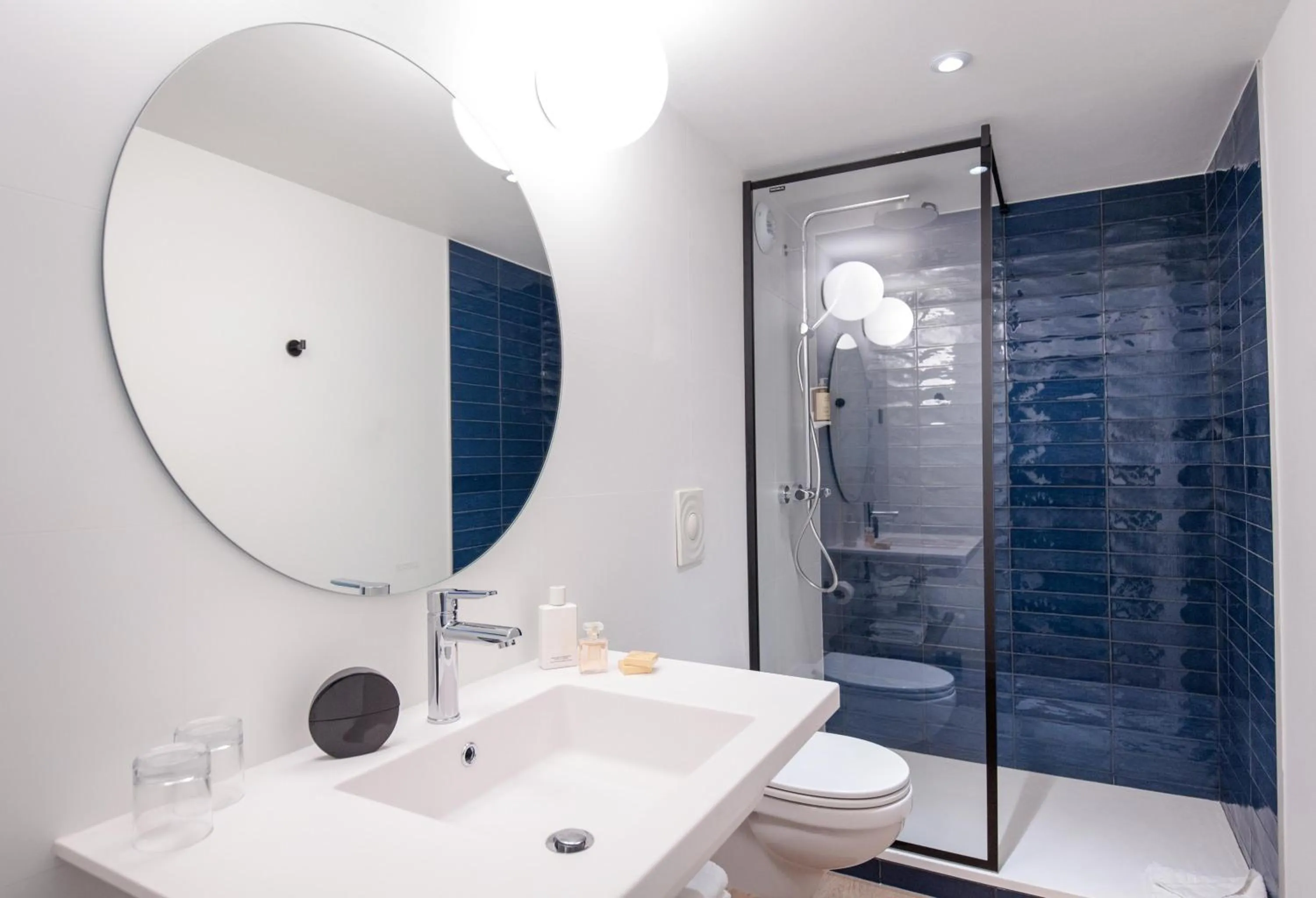 Bathroom in Mercure Marseille Centre Bompard La Corniche