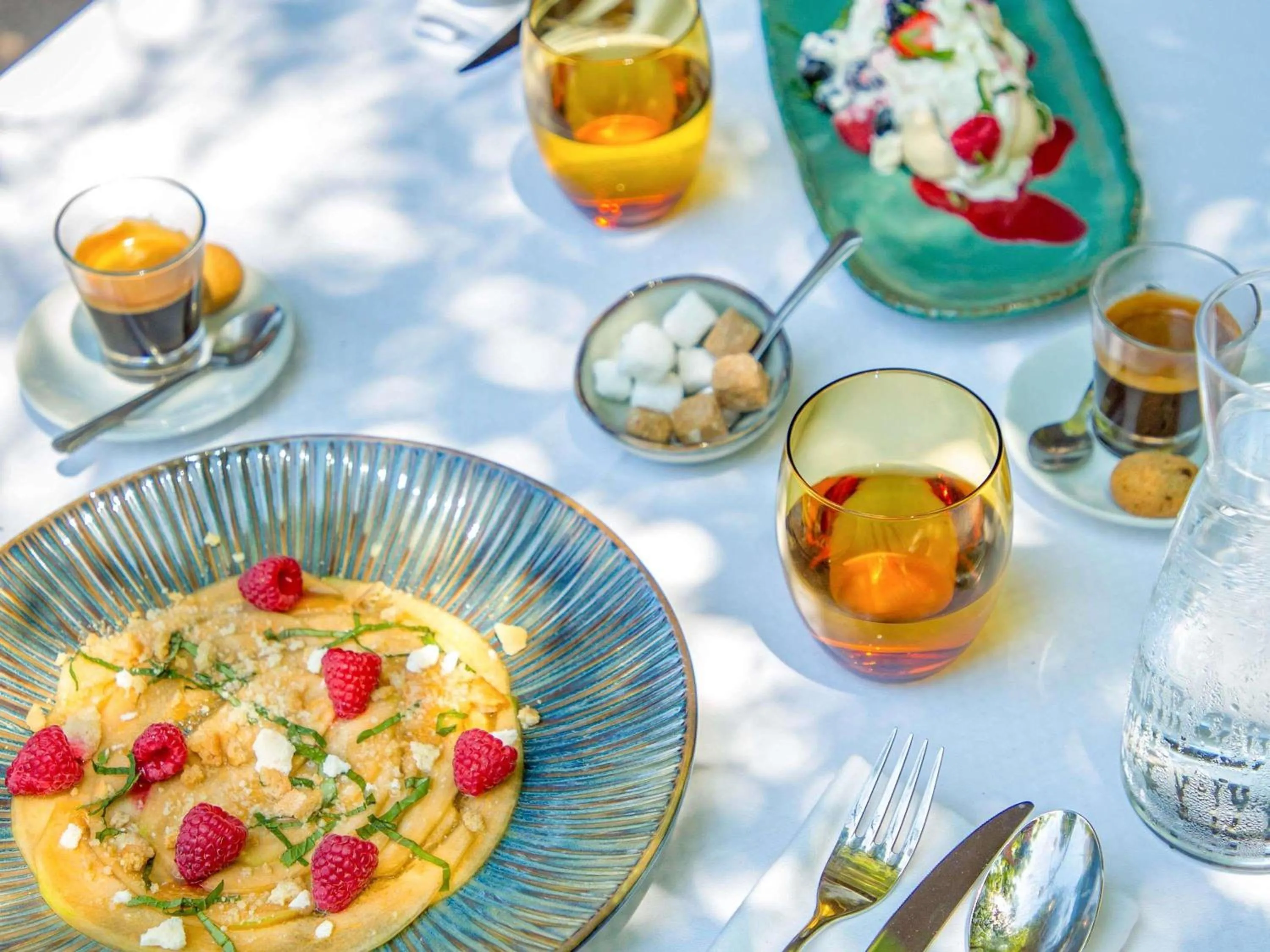 Restaurant/places to eat in Mercure Marseille Centre Bompard La Corniche