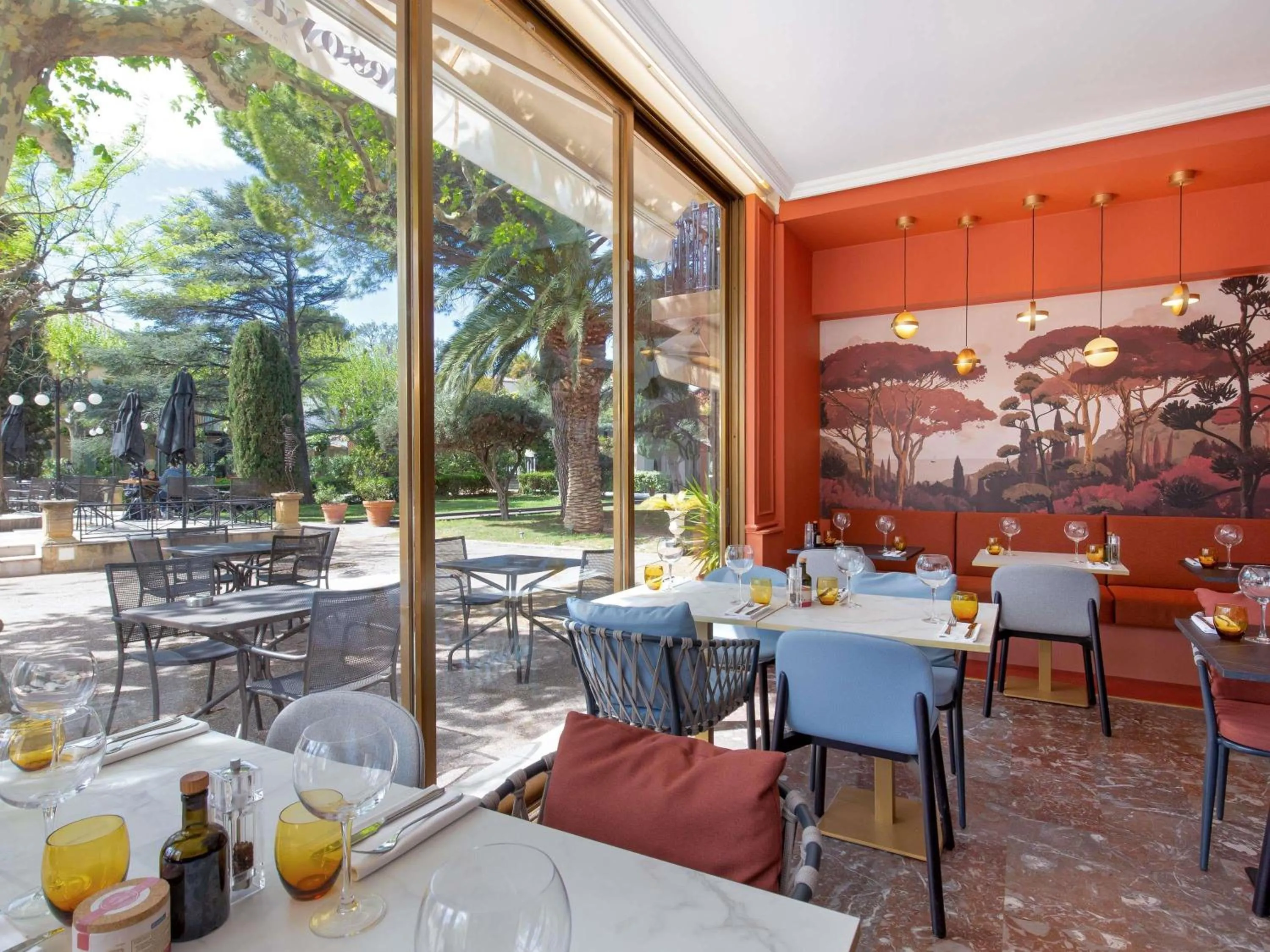 Property building in Mercure Marseille Centre Bompard La Corniche