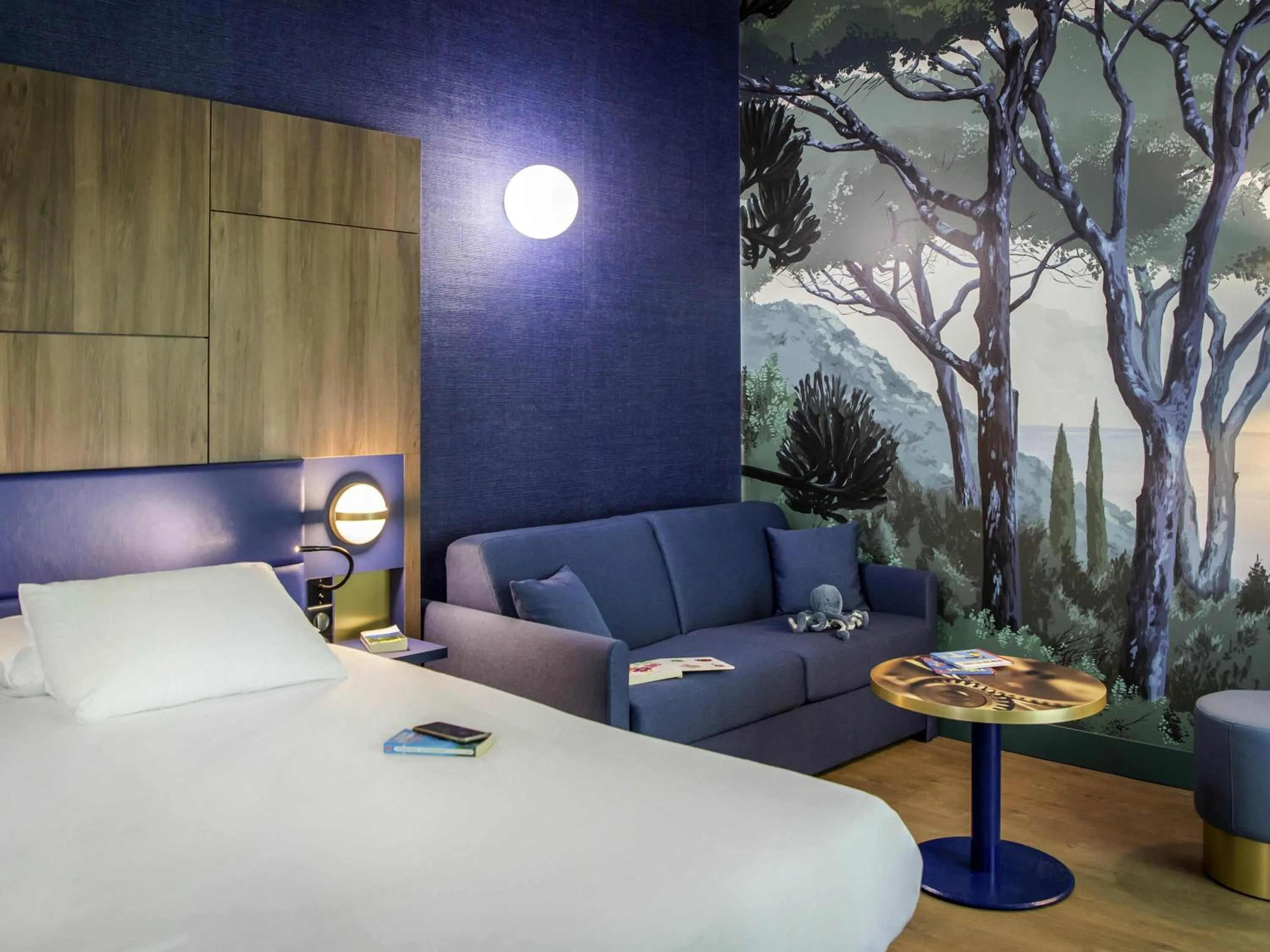 Bedroom, Bed in Mercure Marseille Centre Bompard La Corniche