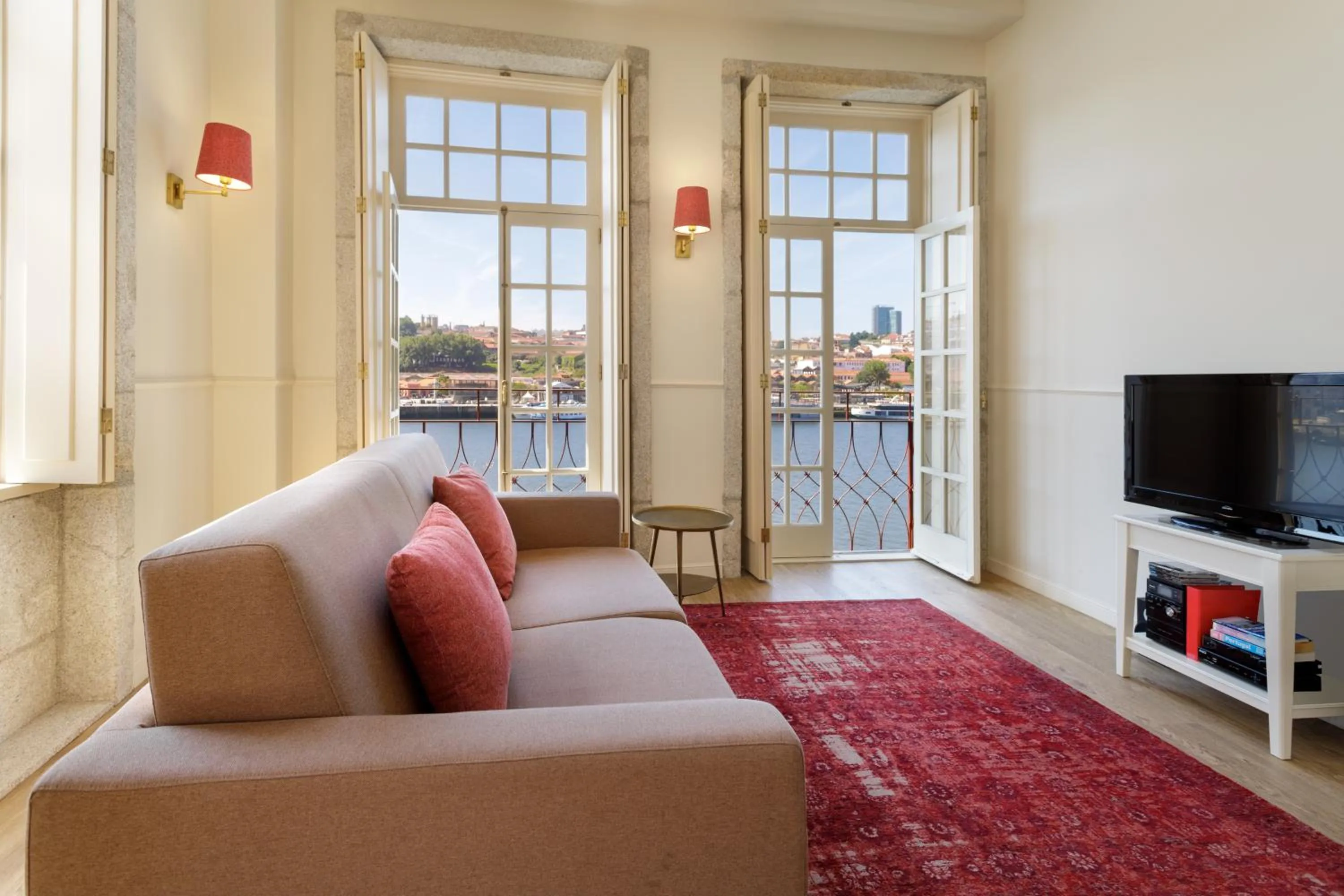 Living room in Oporto Home - River Front