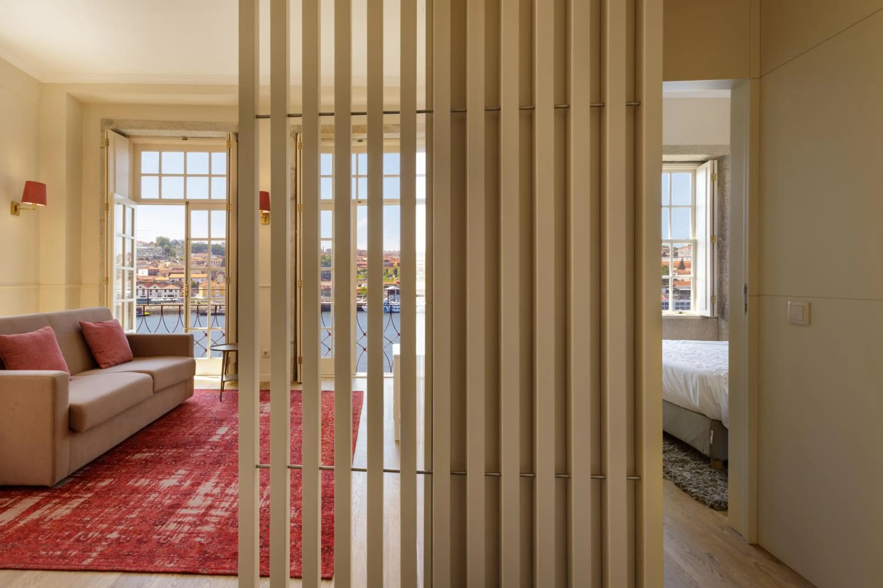 Living room, Bed in Oporto Home - River Front