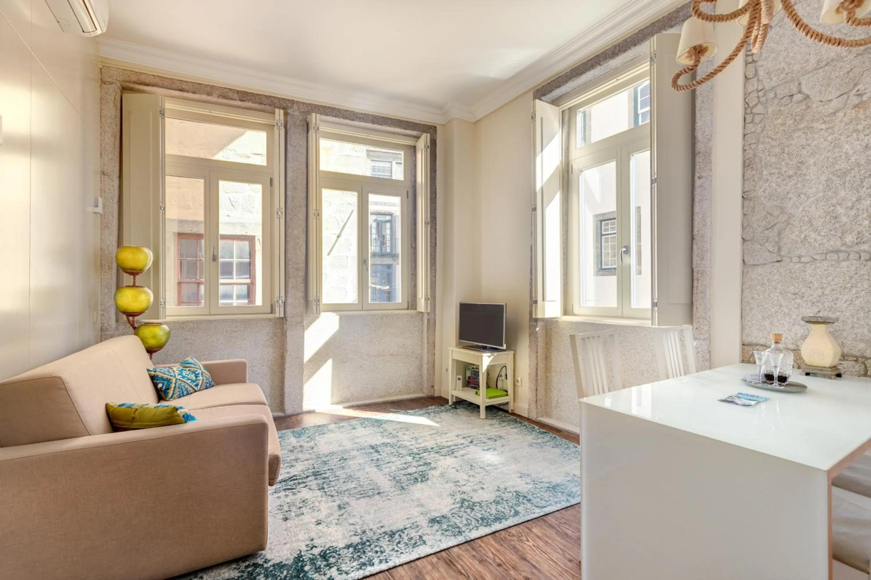 Living room in Oporto Home - River Front