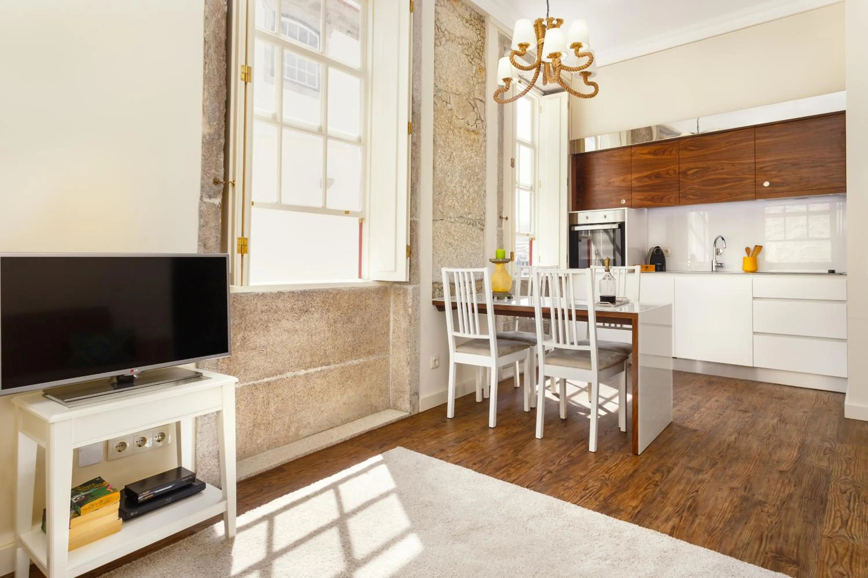 TV and multimedia in Oporto Home - River Front