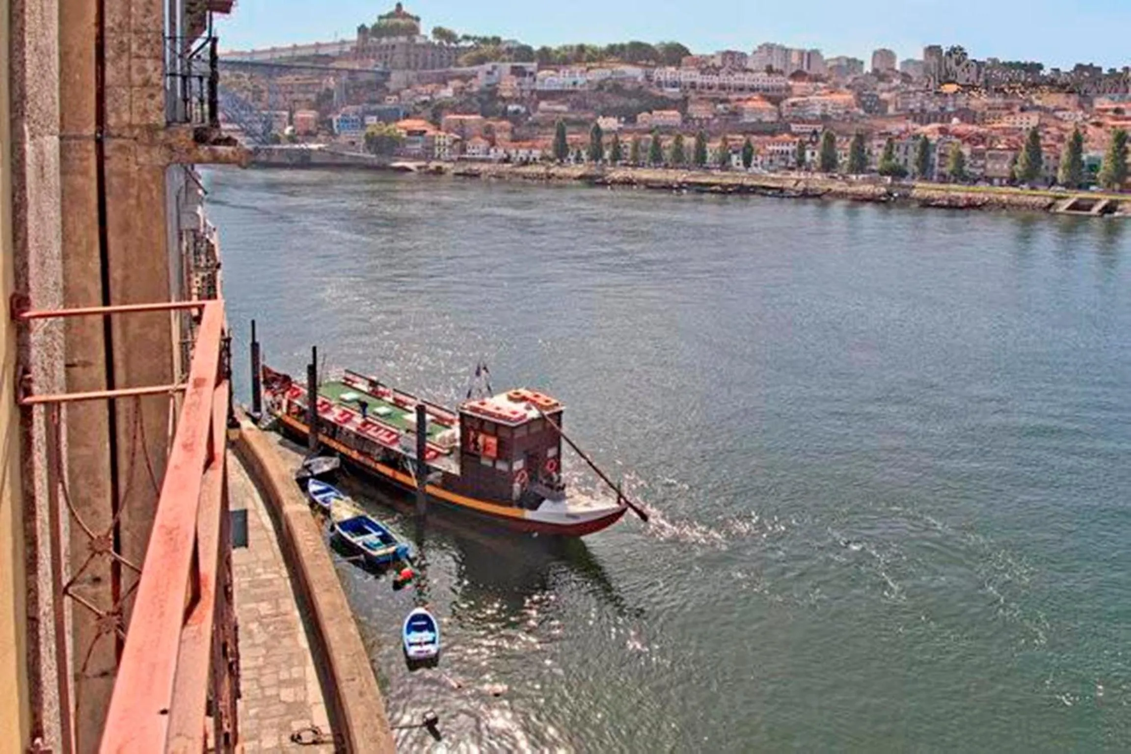 Facade/entrance in Oporto Home - River Front