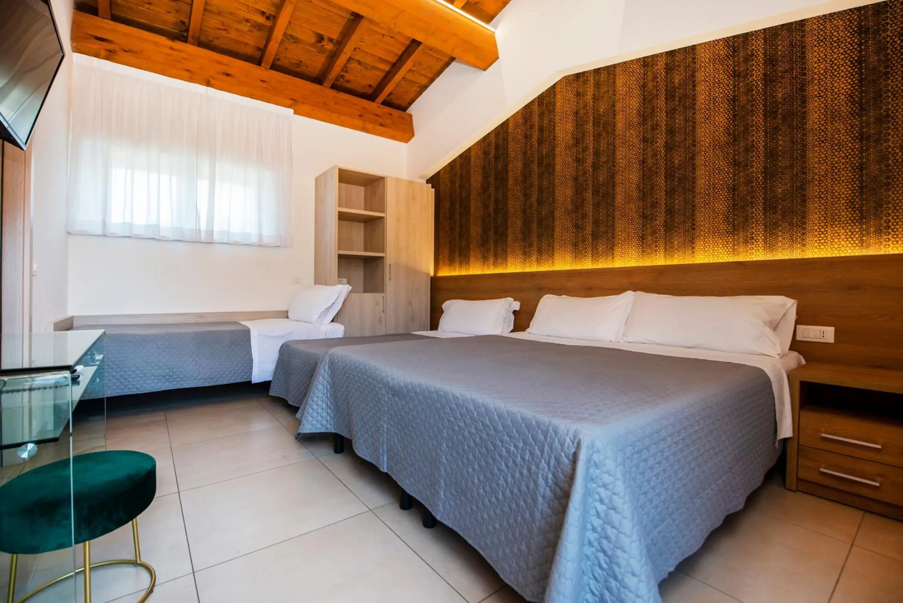 Comfort Quadruple Room in Gu Hotel Comfort Quadruple Room in Gu Hotel