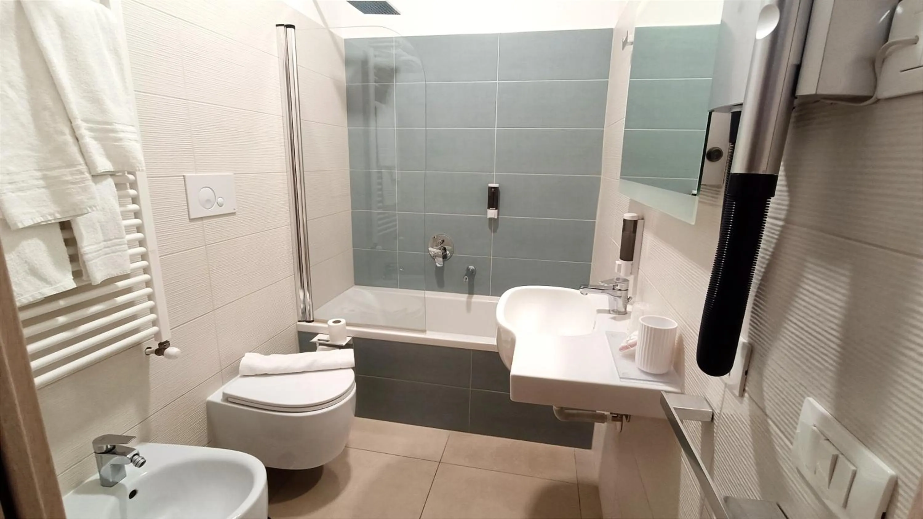 Bathroom in Gu Hotel