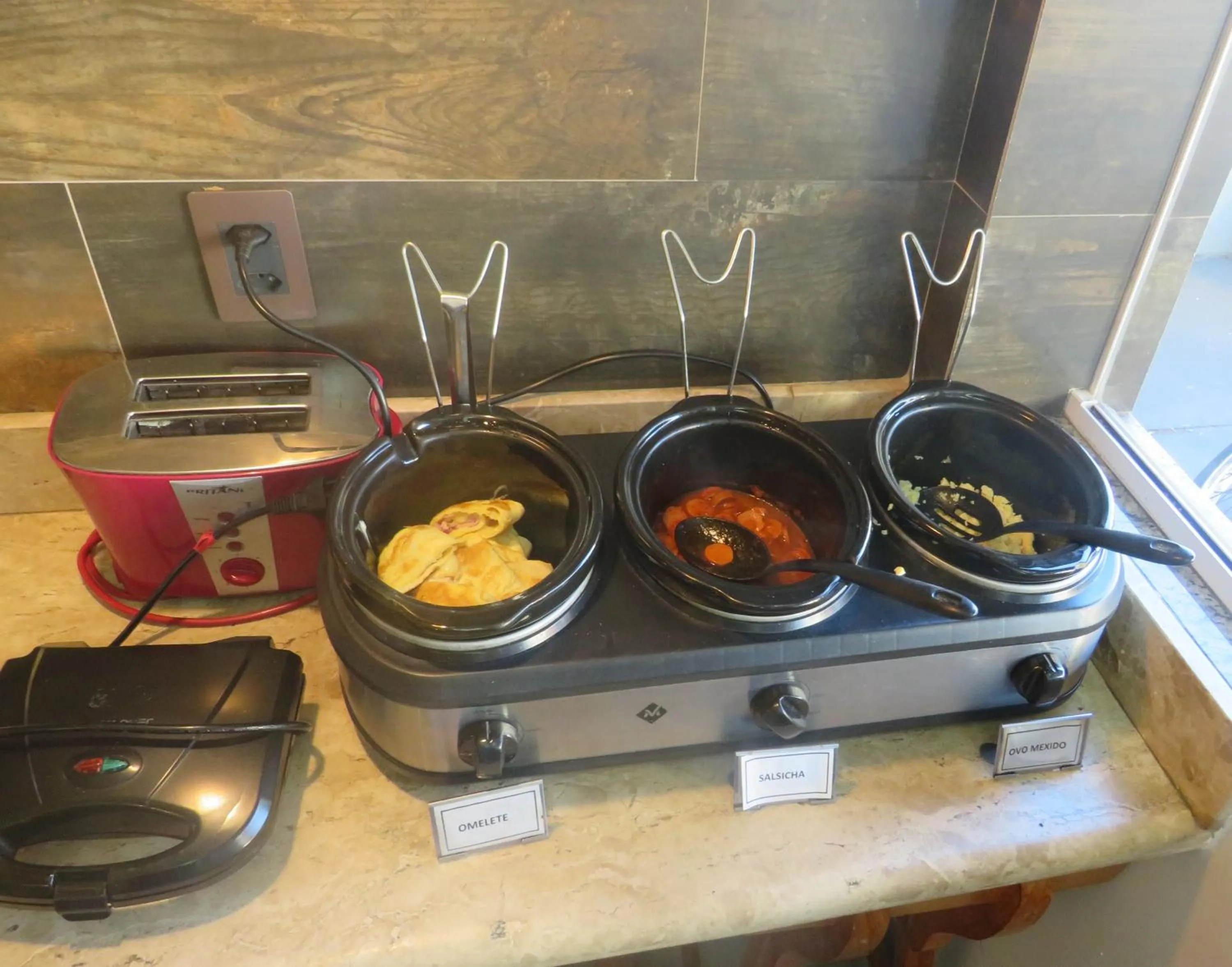 Breakfast in Sudoeste Hotel