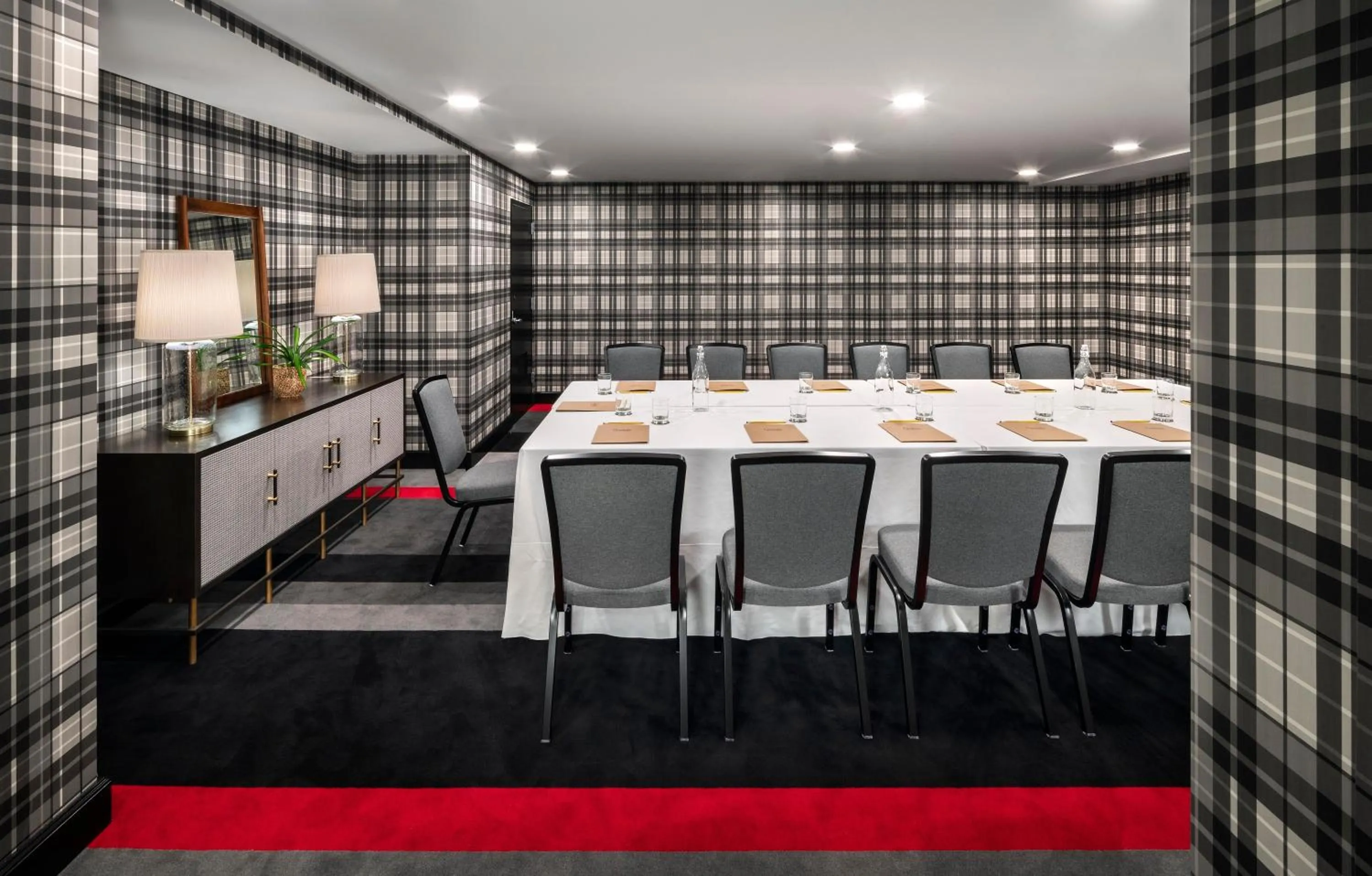 Meeting/conference room in Graduate by Hilton Columbus