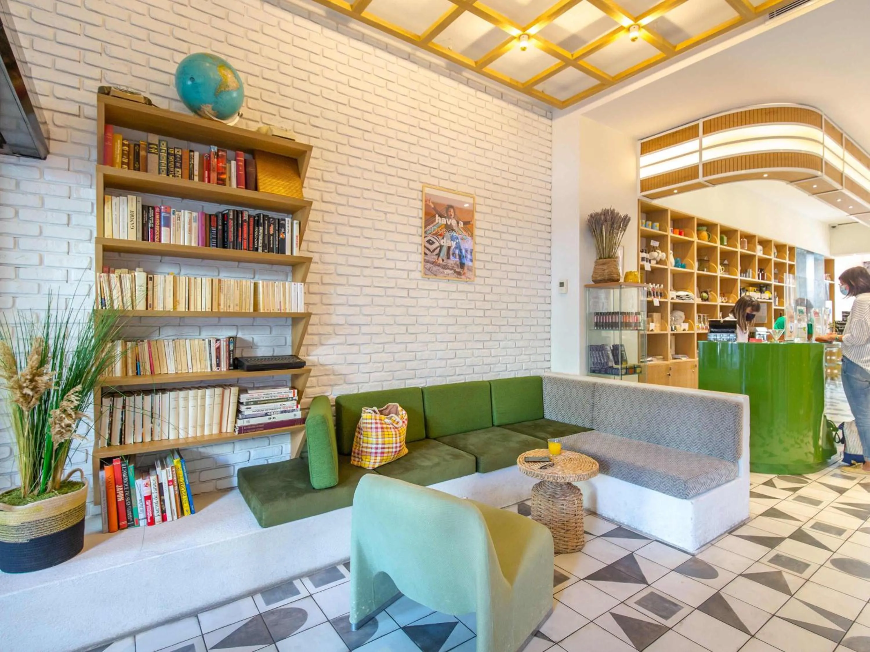 Other in greet Marseille Centre Saint Charles