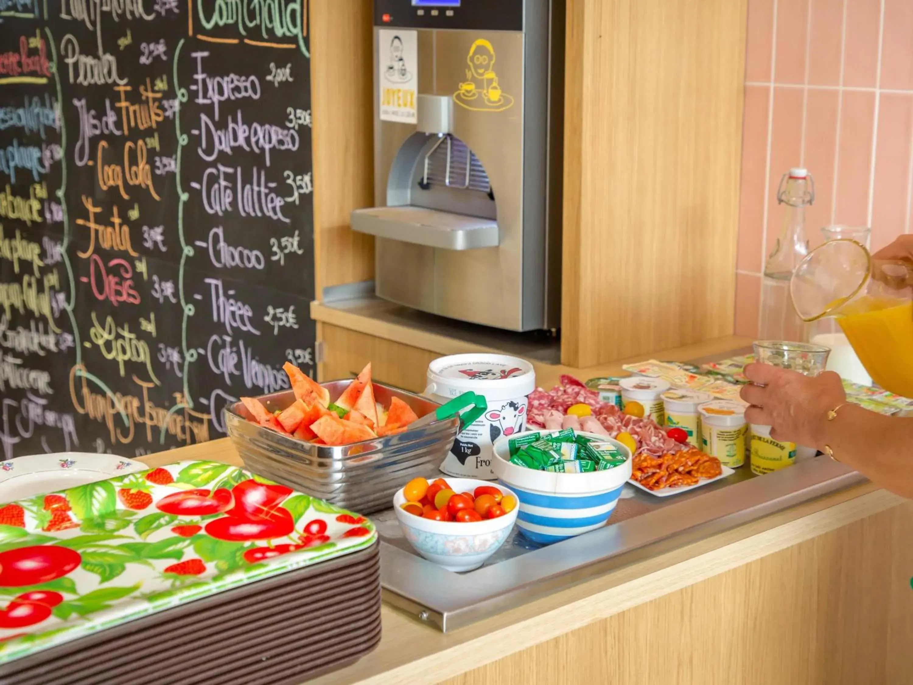 Breakfast in greet Marseille Centre Saint Charles Breakfast in greet Marseille Centre Saint Charles