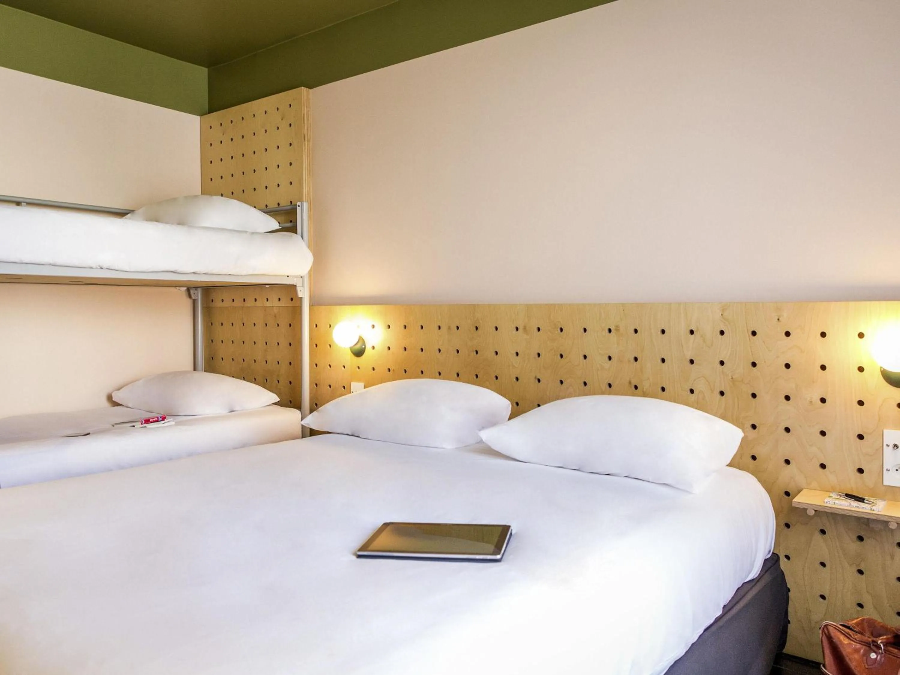 Bedroom, Bed in greet Marseille Centre Saint Charles