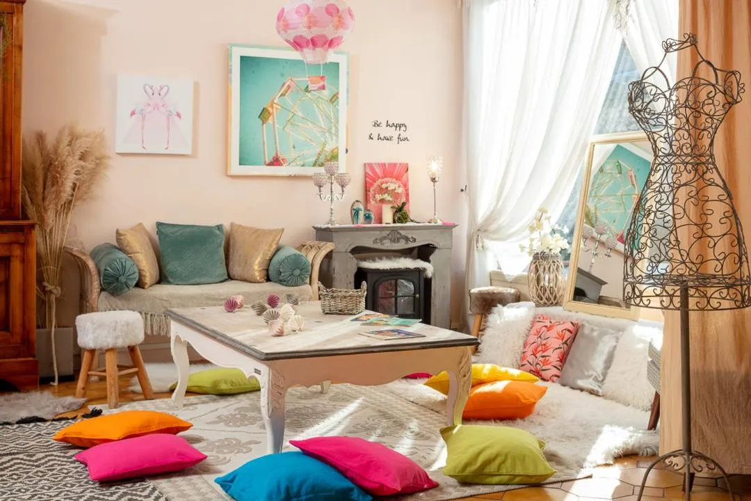 Lobby or reception in HÖTEL LE CASTELLAN