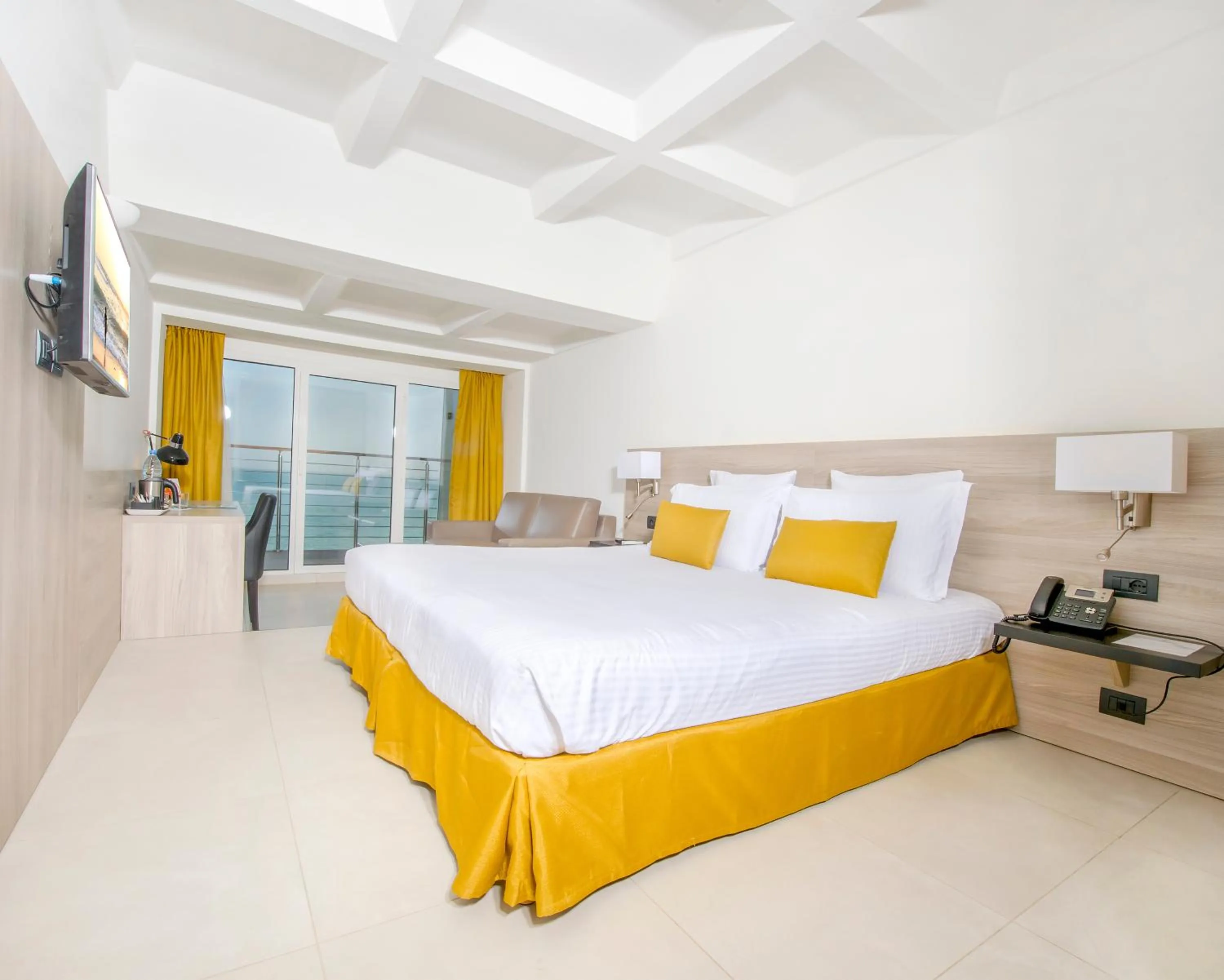 Shower, Bed in Hotel Lagon 2