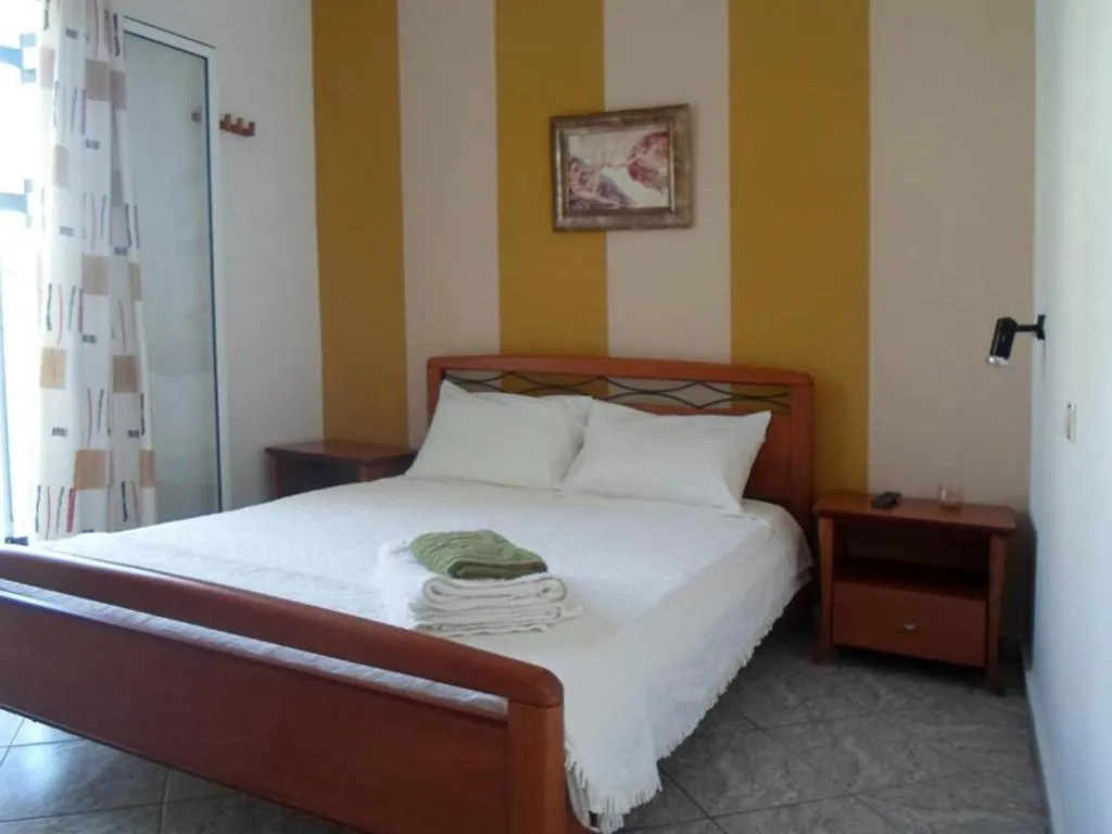 Bed in Costareli
