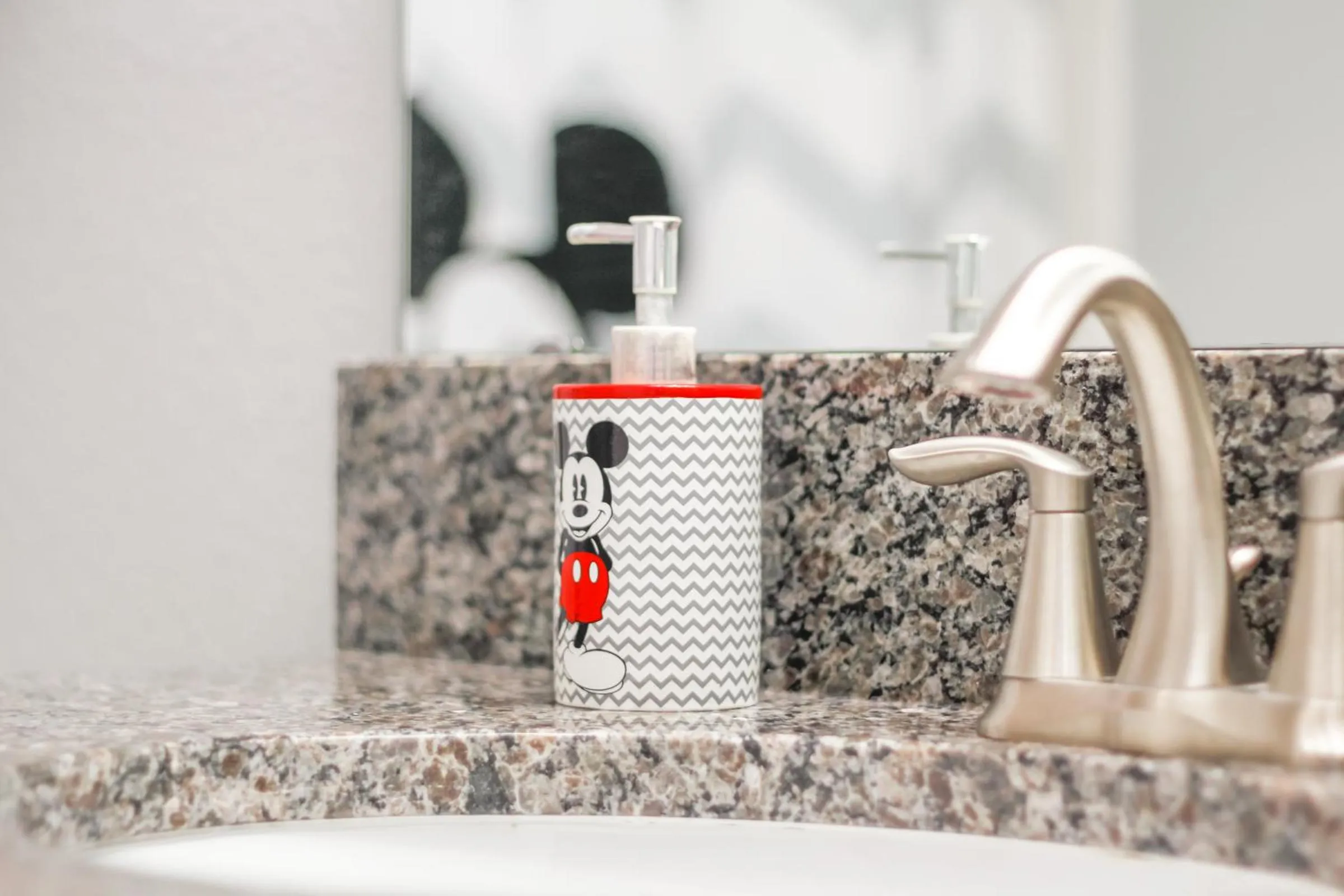 Decorative detail in Champions Retreat