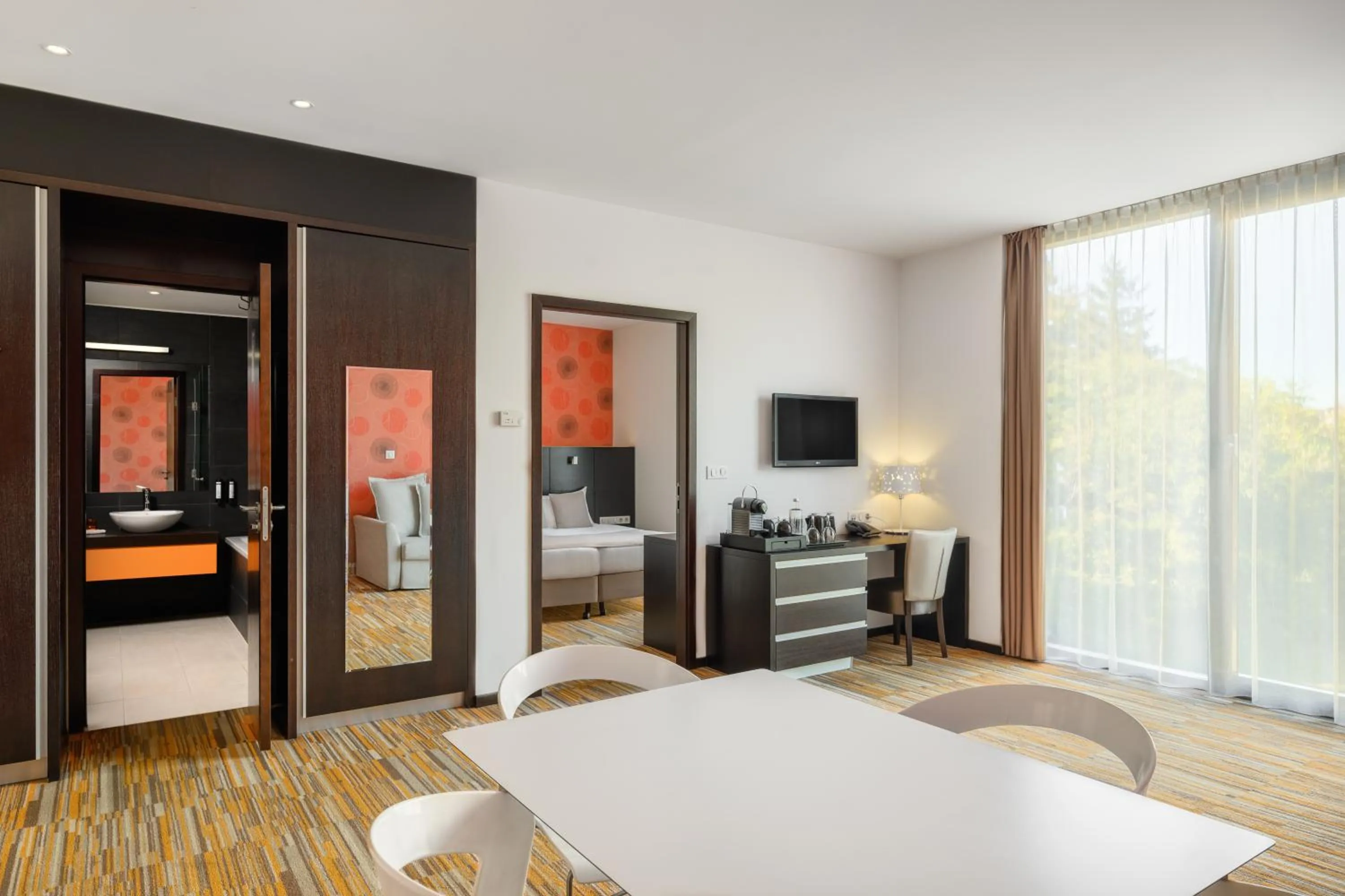 Bathroom, Bed in Art Hotel Szeged