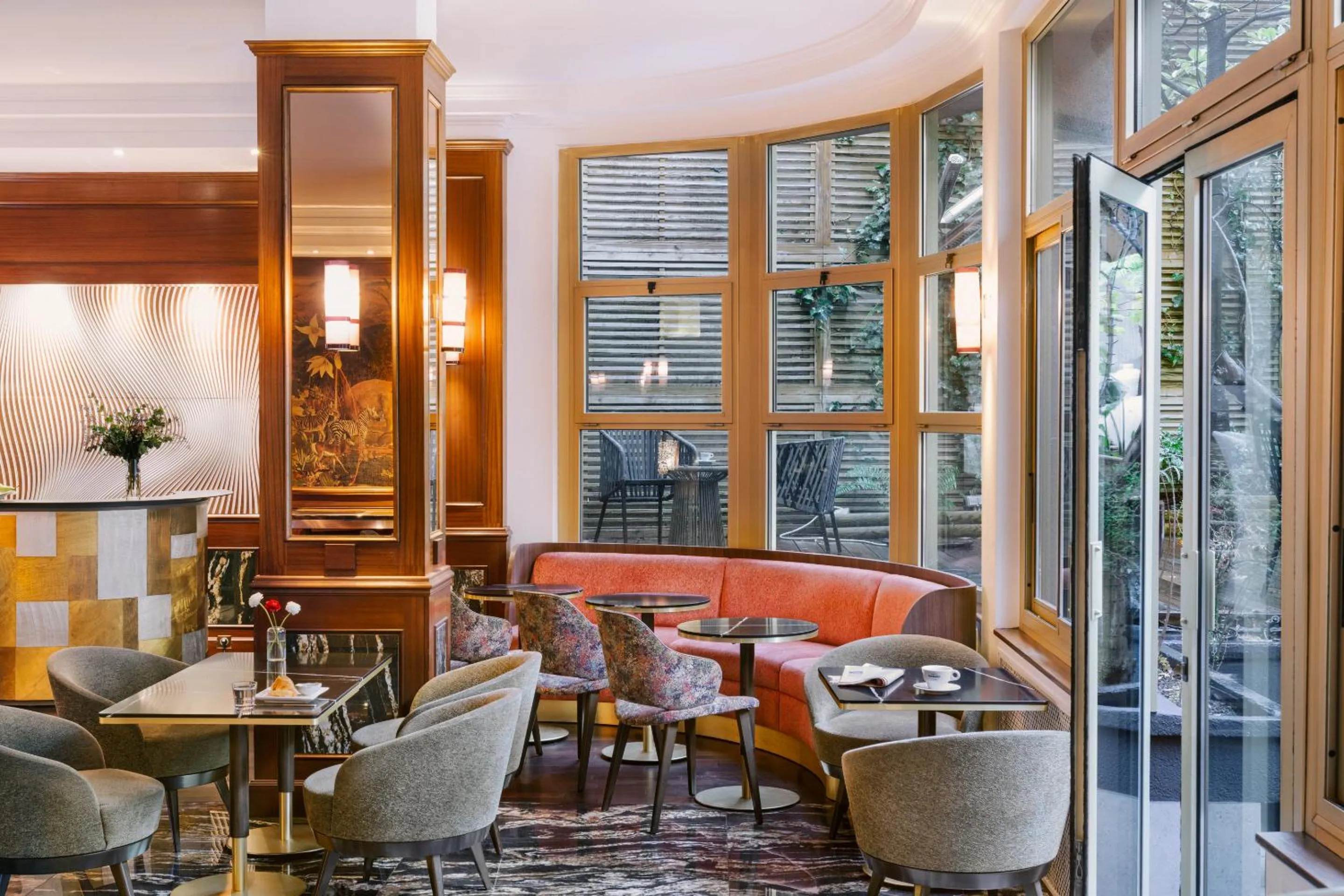 Seating area in Hôtel Atala Champs Elysees